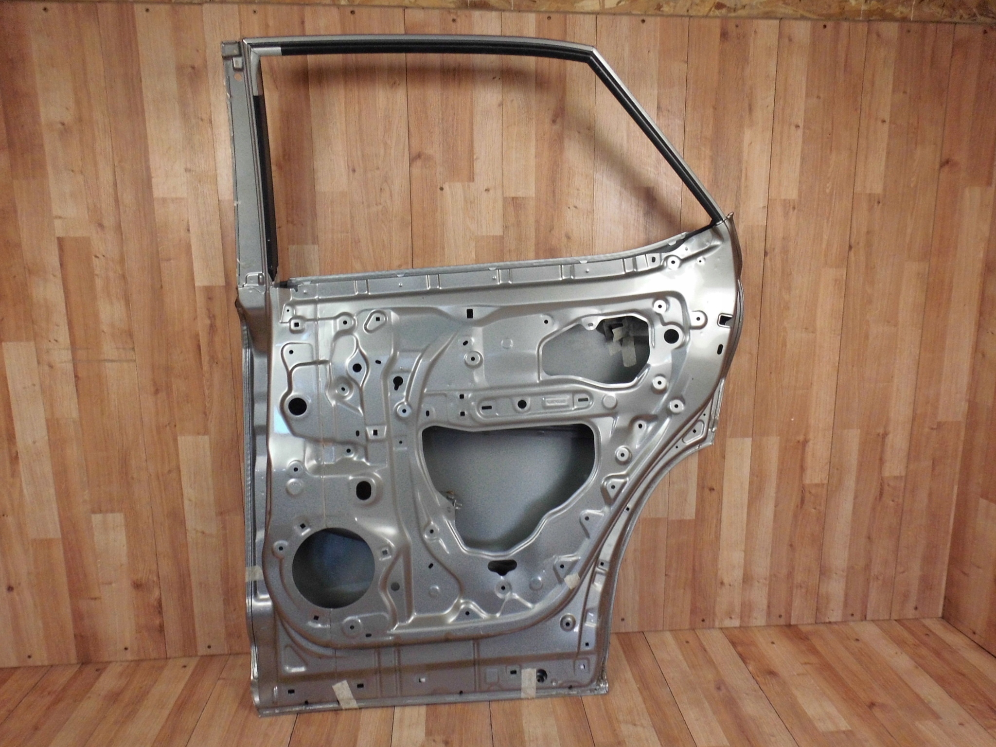 Lexus RX IV 2015+ door right rear part rear. right