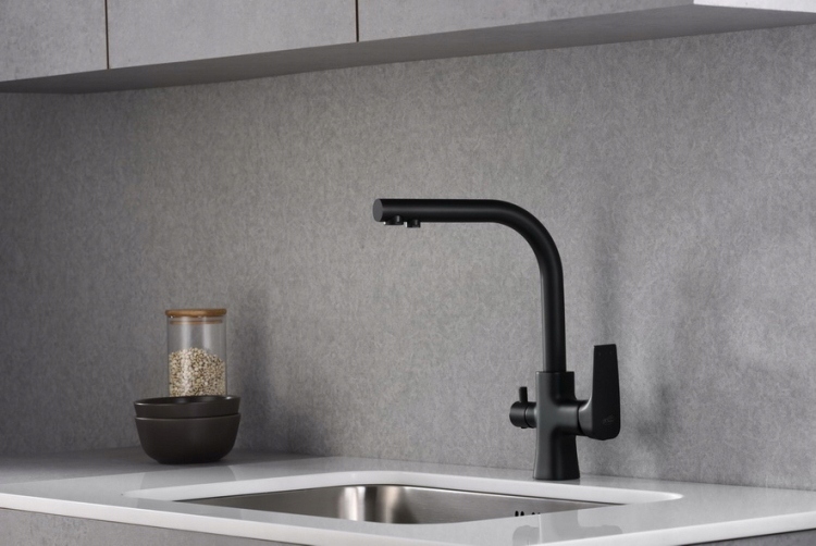 

Bateria Kuchenna Podł. Do Wody Filtrowanej Czarna