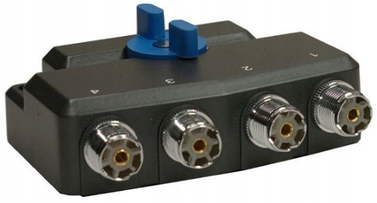 Przełącznik antenowy 4-pozycyjny Maas KAS-4-PL (0-900MHz) gniazda M/ Pl