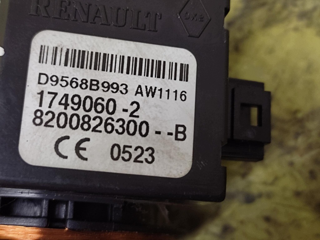 DACIA SANDERO 1.4 running board starter