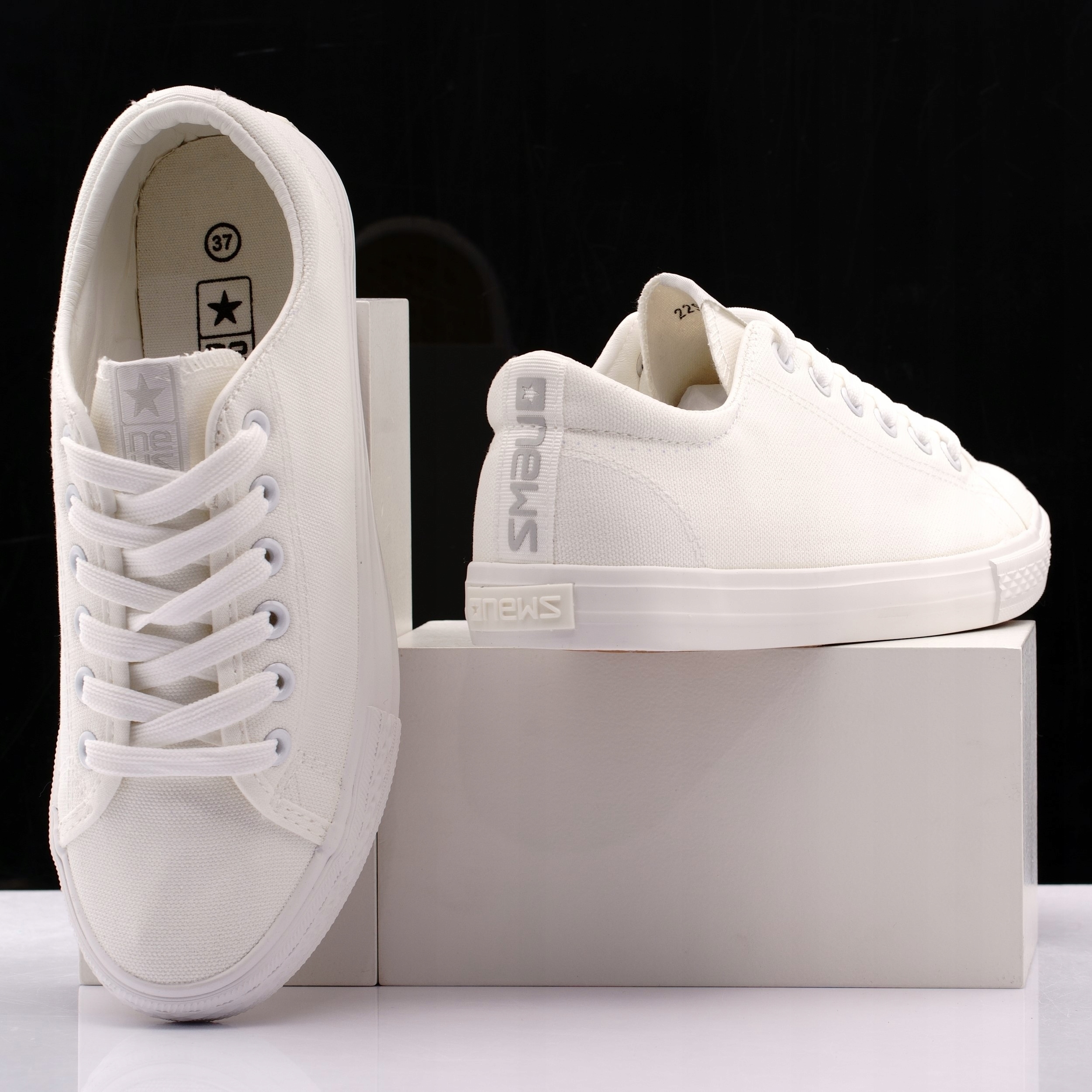 TRAMPKI TENISÓWKI BUTY DAMSKIE BIAŁE NEWS 1700 38 Rozmiar 38