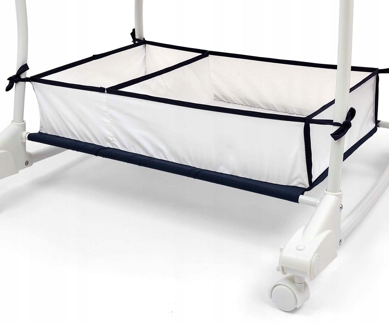 KOŁYSKA LÓŻECZKO BUJACZEK 2w1 MILLY MALLY DREAM ON-STAR SZARY/SREBRNY Kolor odcienie szarości i srebra