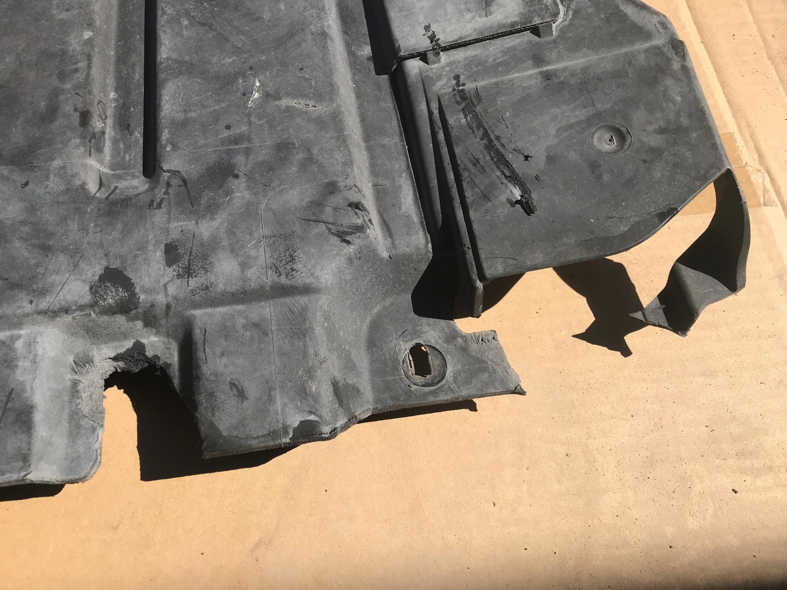 cover chassis PORSCHE CAYENNE GTS 7L8825231A