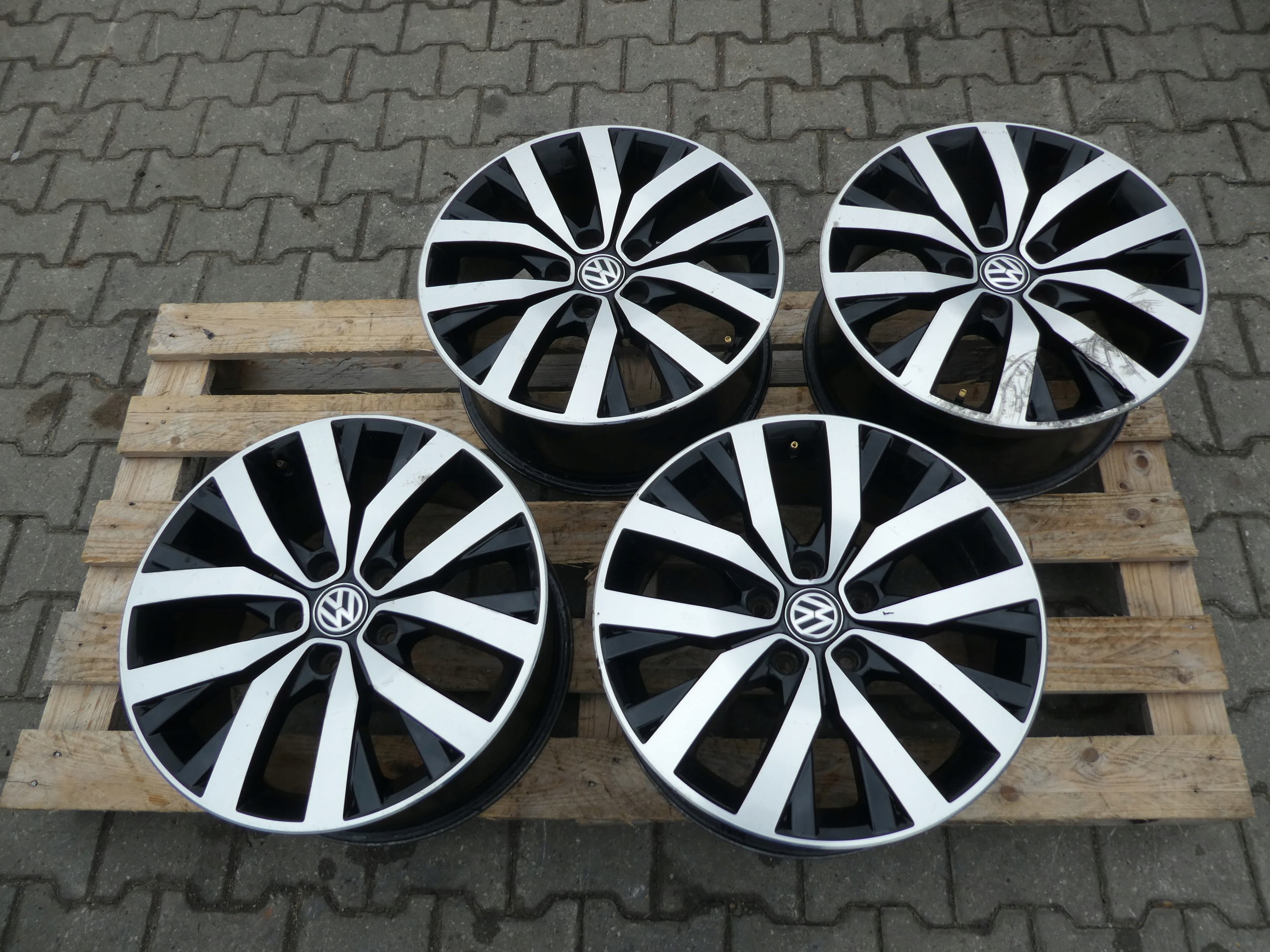 4X discs aluminium disc 7E0601025H VW T5 T6 5X120