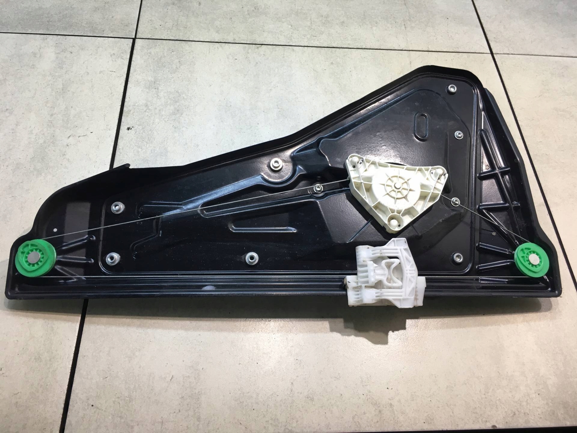 window regulator right rear part DISCOVERY III 994729