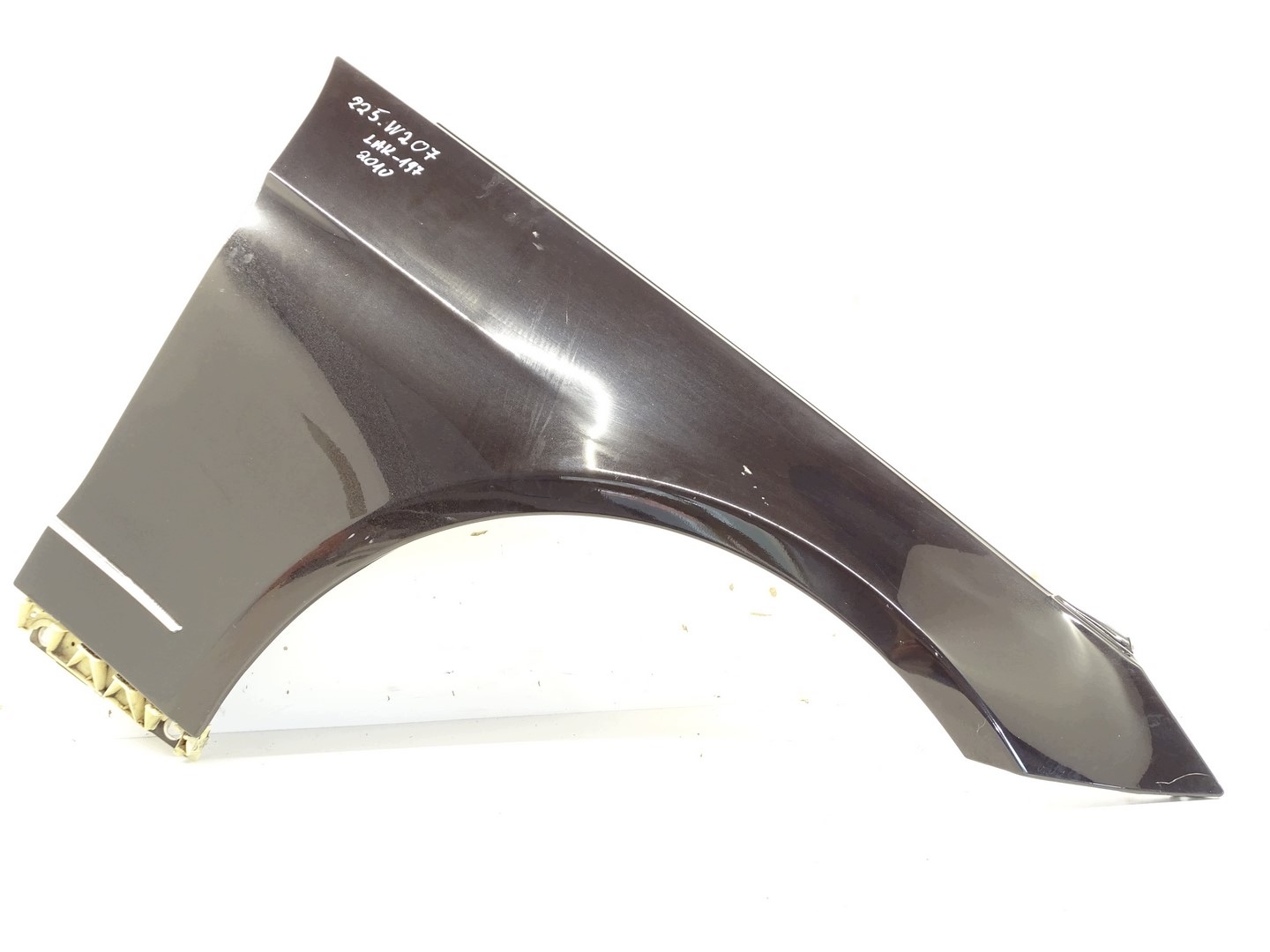 fender right front MERCEDES W207 E-KLASA LAKIER 197