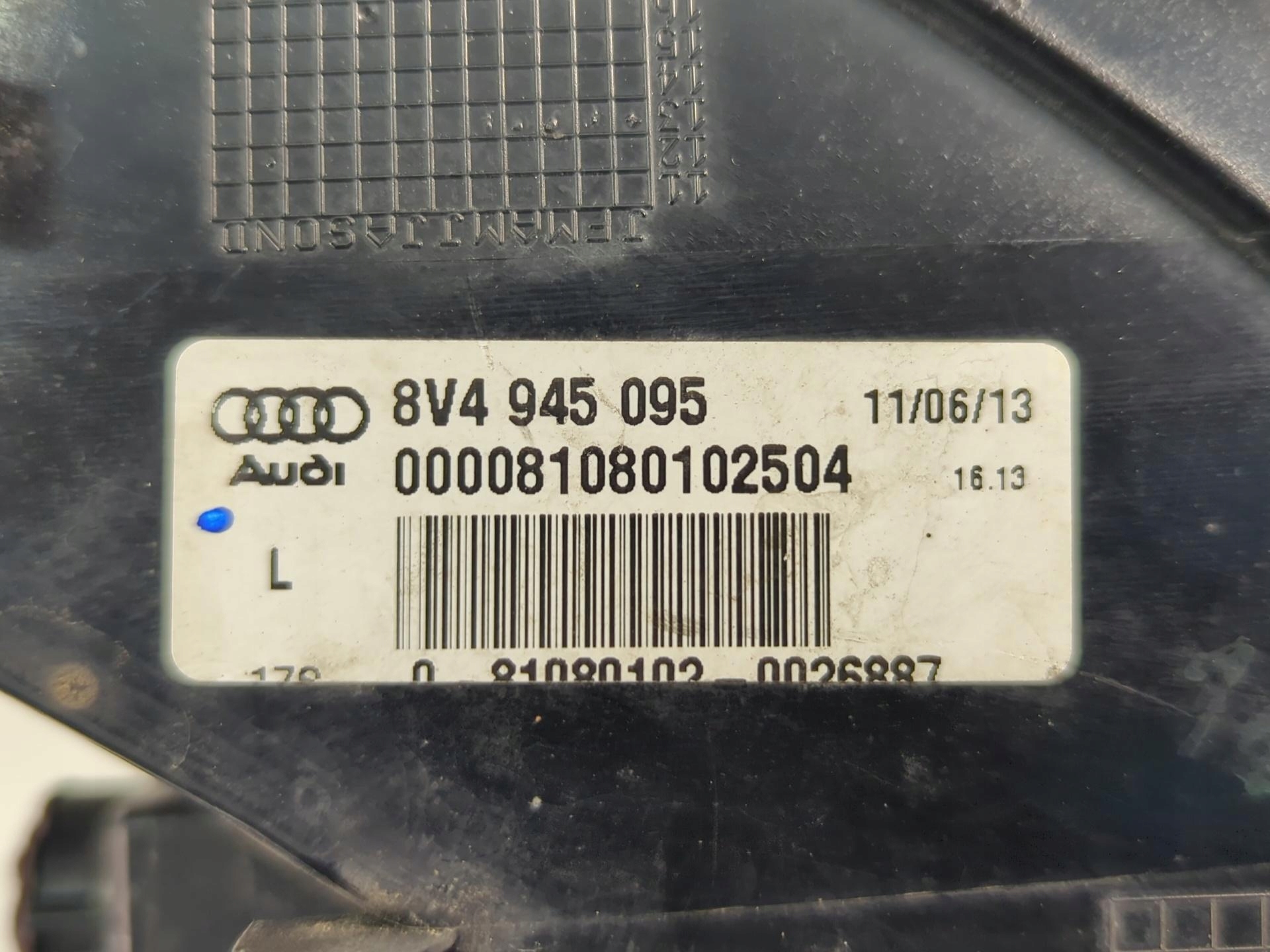 фонарь левый led A3 8V SPORTBACK 8V4945095