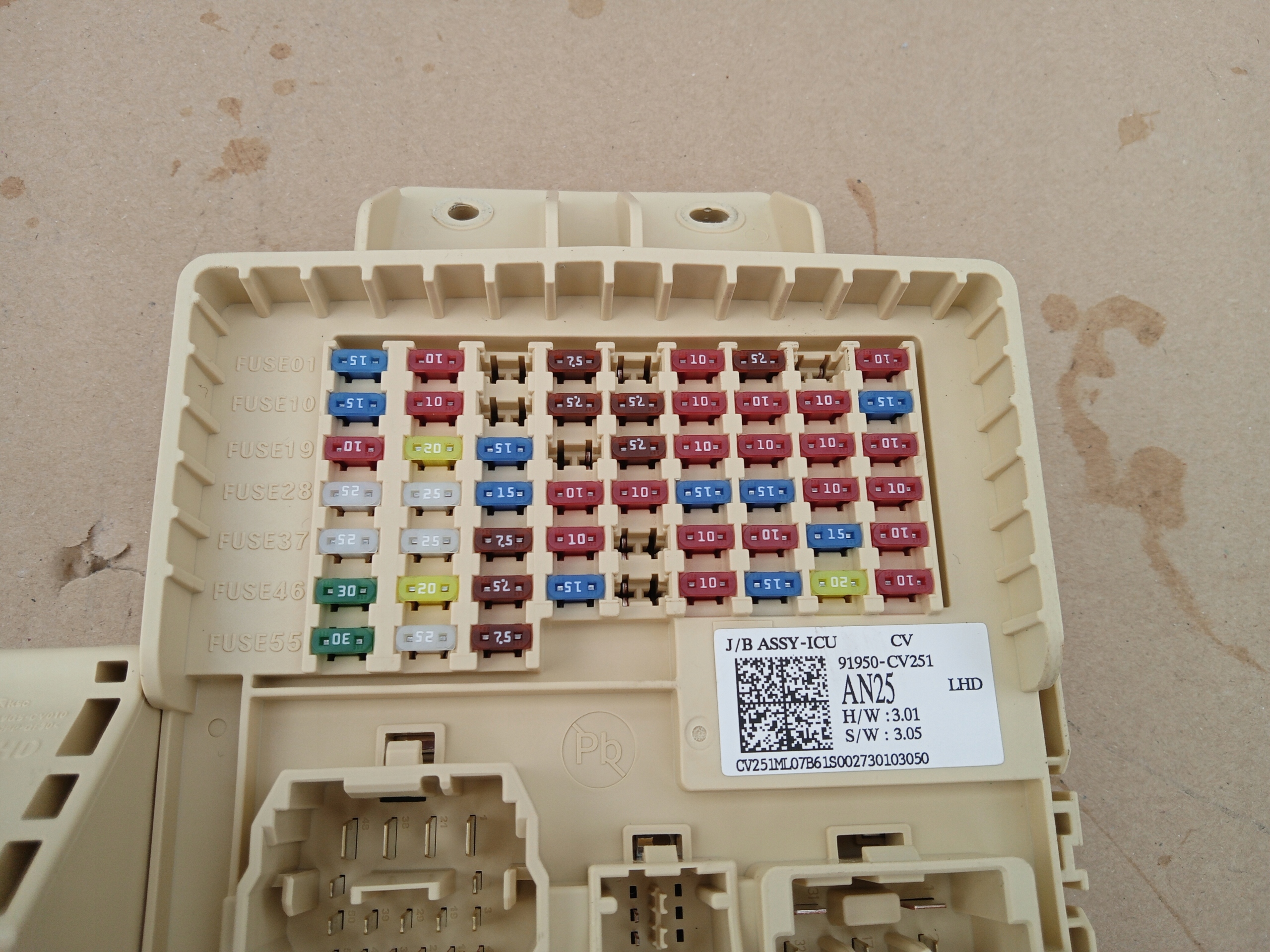 SKRZYNKA BSI BEZPIECZNIKÓW KIA EV6 22r 91950-CV251 Producent części Kia OE