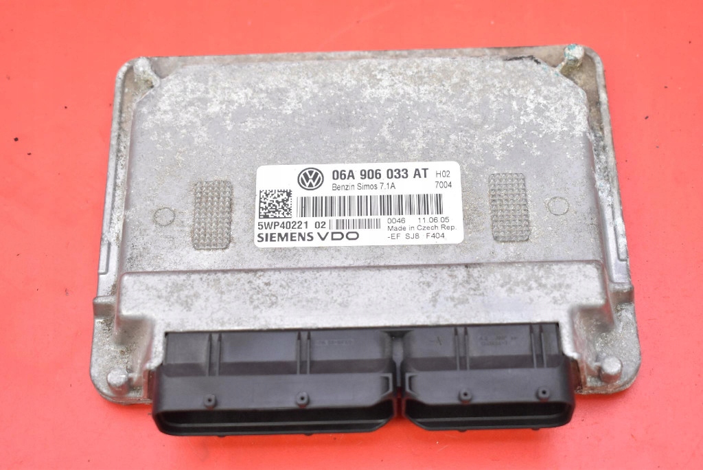 control unit computer of the engine 06A906033AT VW PASSAT B6 1.6 MPI 102 KM 05-10