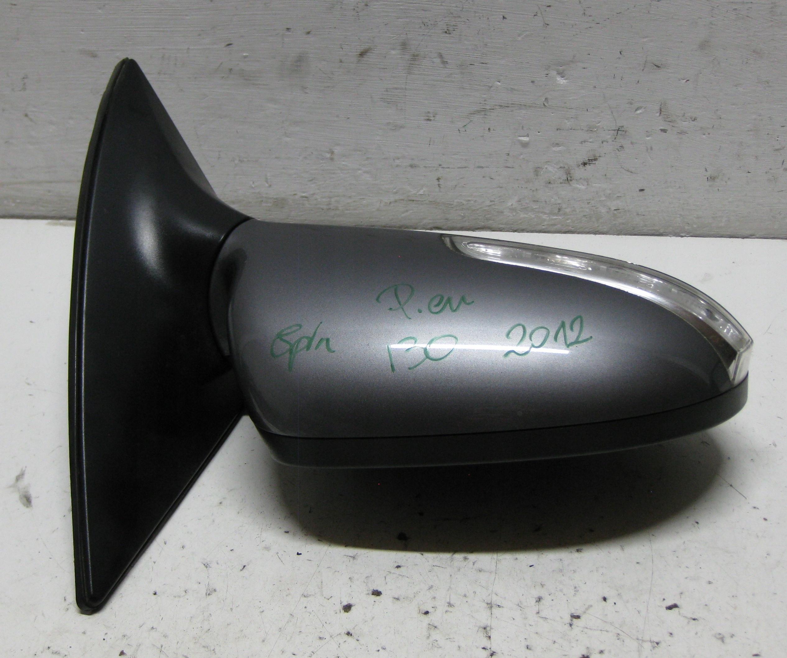 HYUNDAI I30 1.6 CRDI 12R mirror right 8 PIN EU