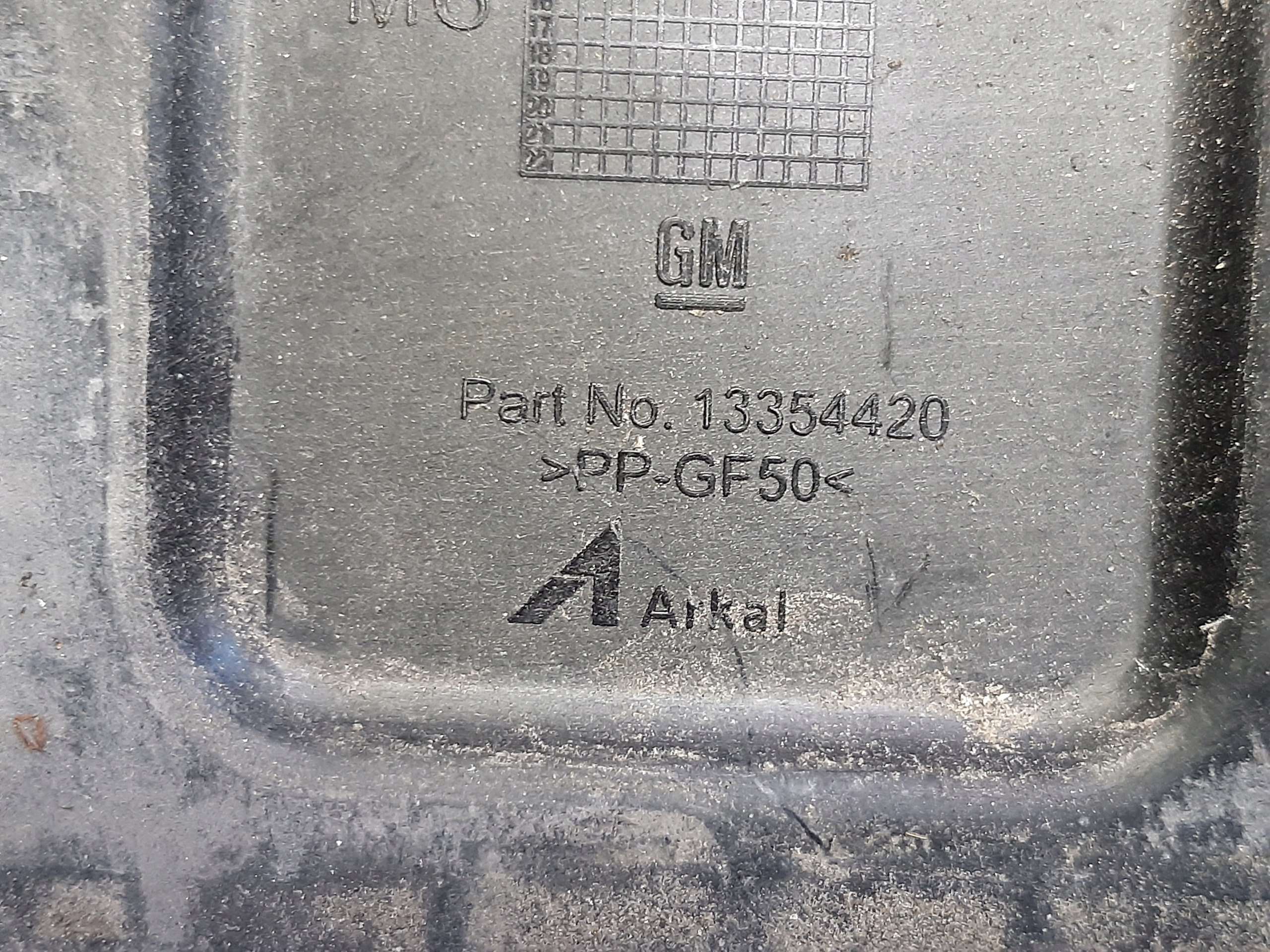 obal akumulátoru 13354420 Opel Astra J