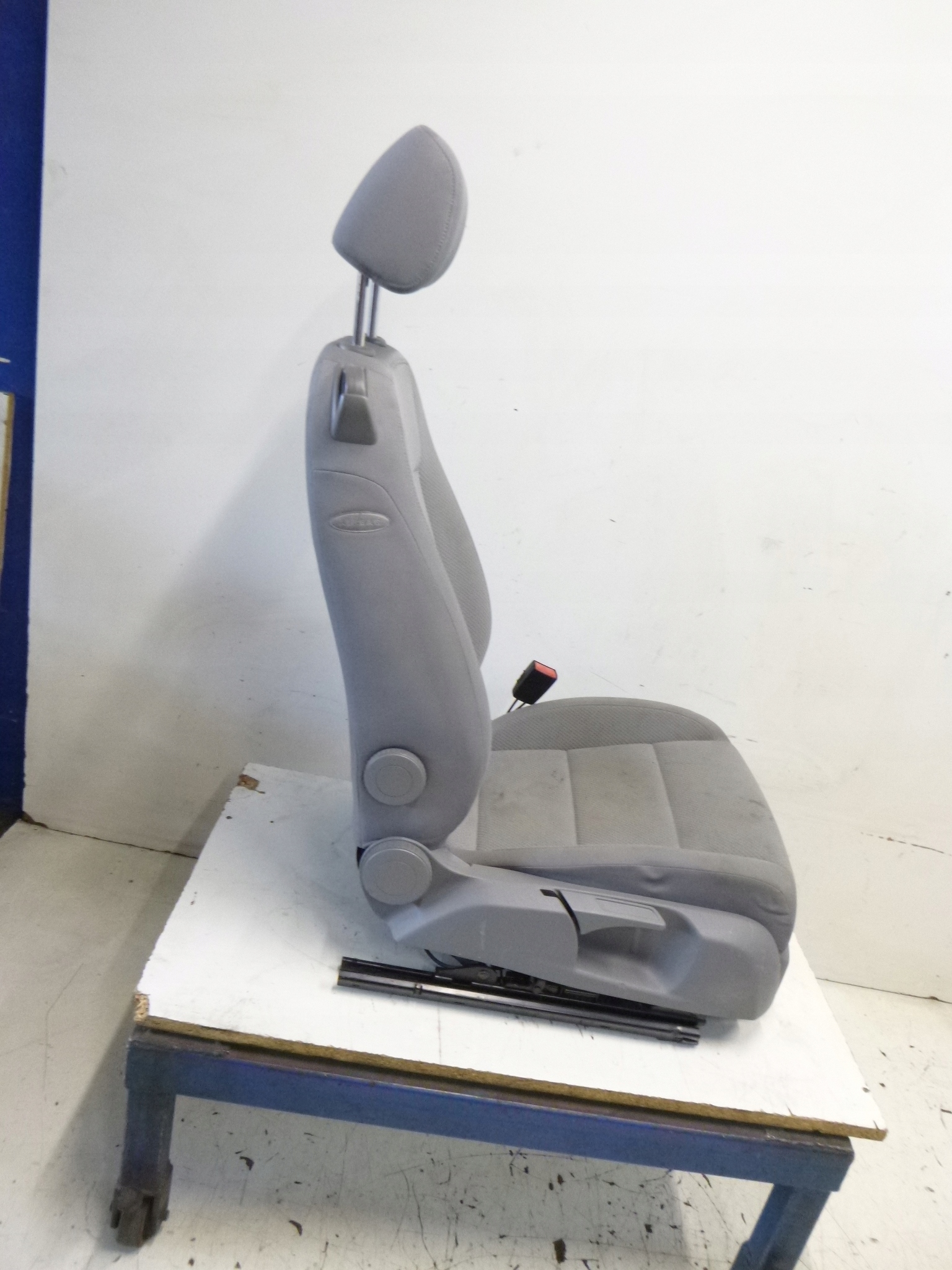Sitz rechts VW Volkswagen Golf V 3D 04r.