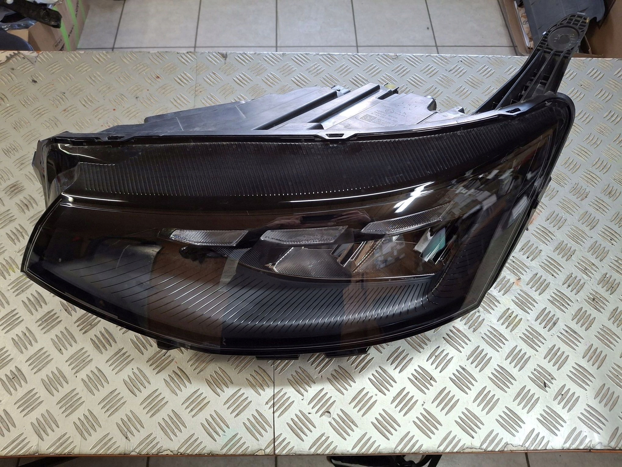 light left front FULL LED VW T7 TRANSPORTER 2024R-> 7T1