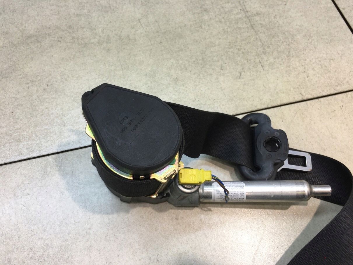 tension belt safety right front MERCEDES W168
