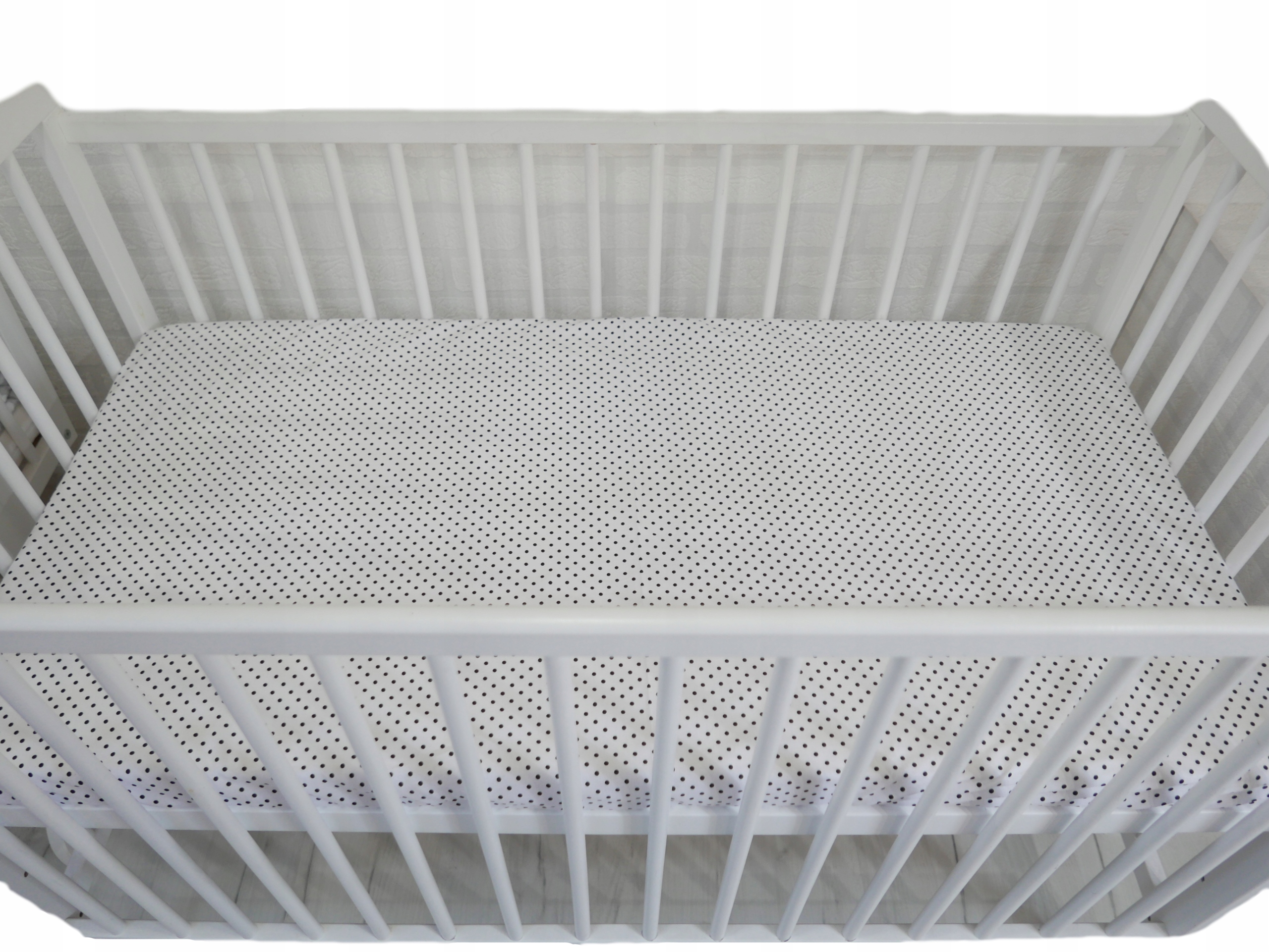 

Prześcieradło bawełna z gumką 120x60 Groszki Czarn