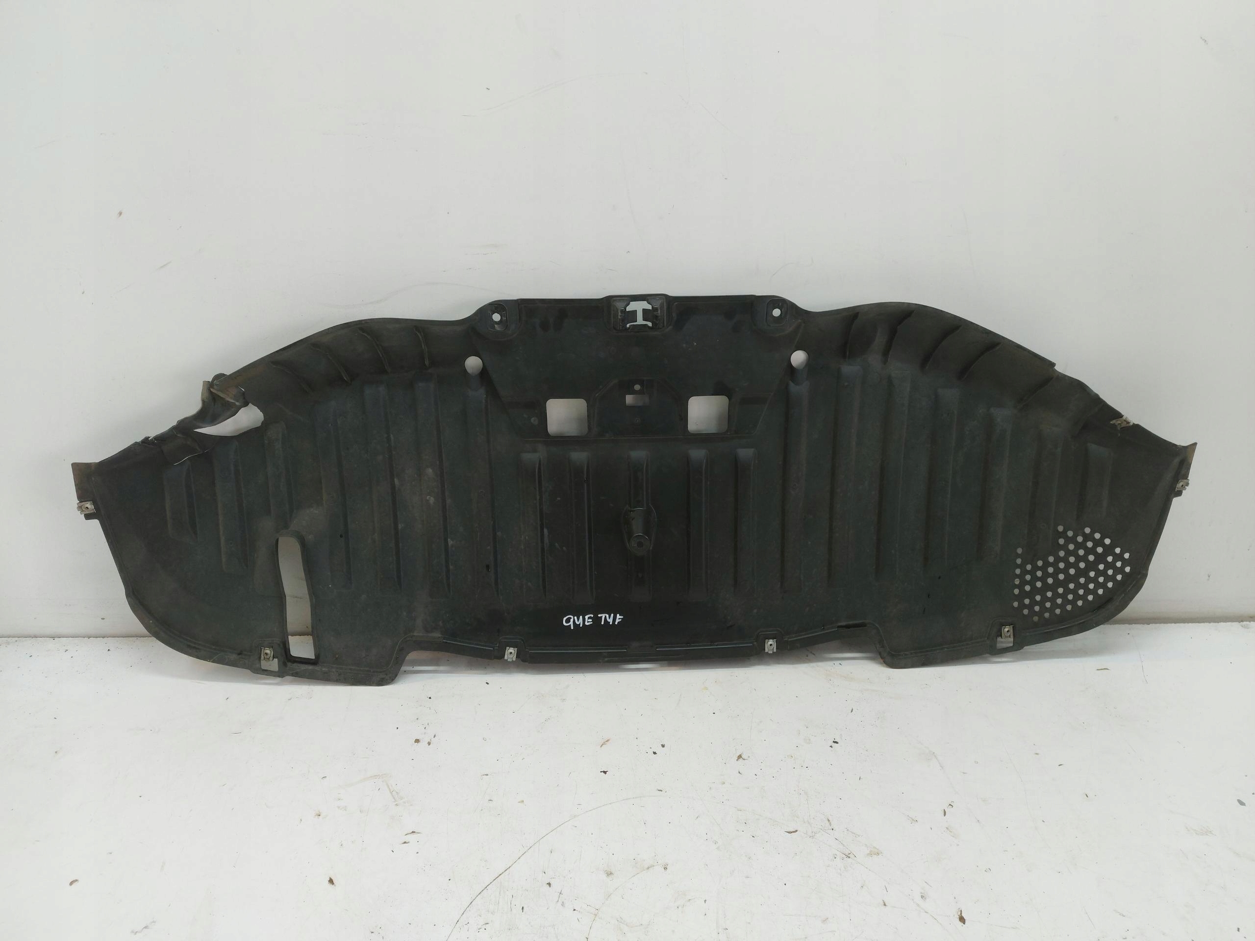 Audi Q4 40 E-TRON fedél fedél dolna far hátso USZKODZ. 89a825213b