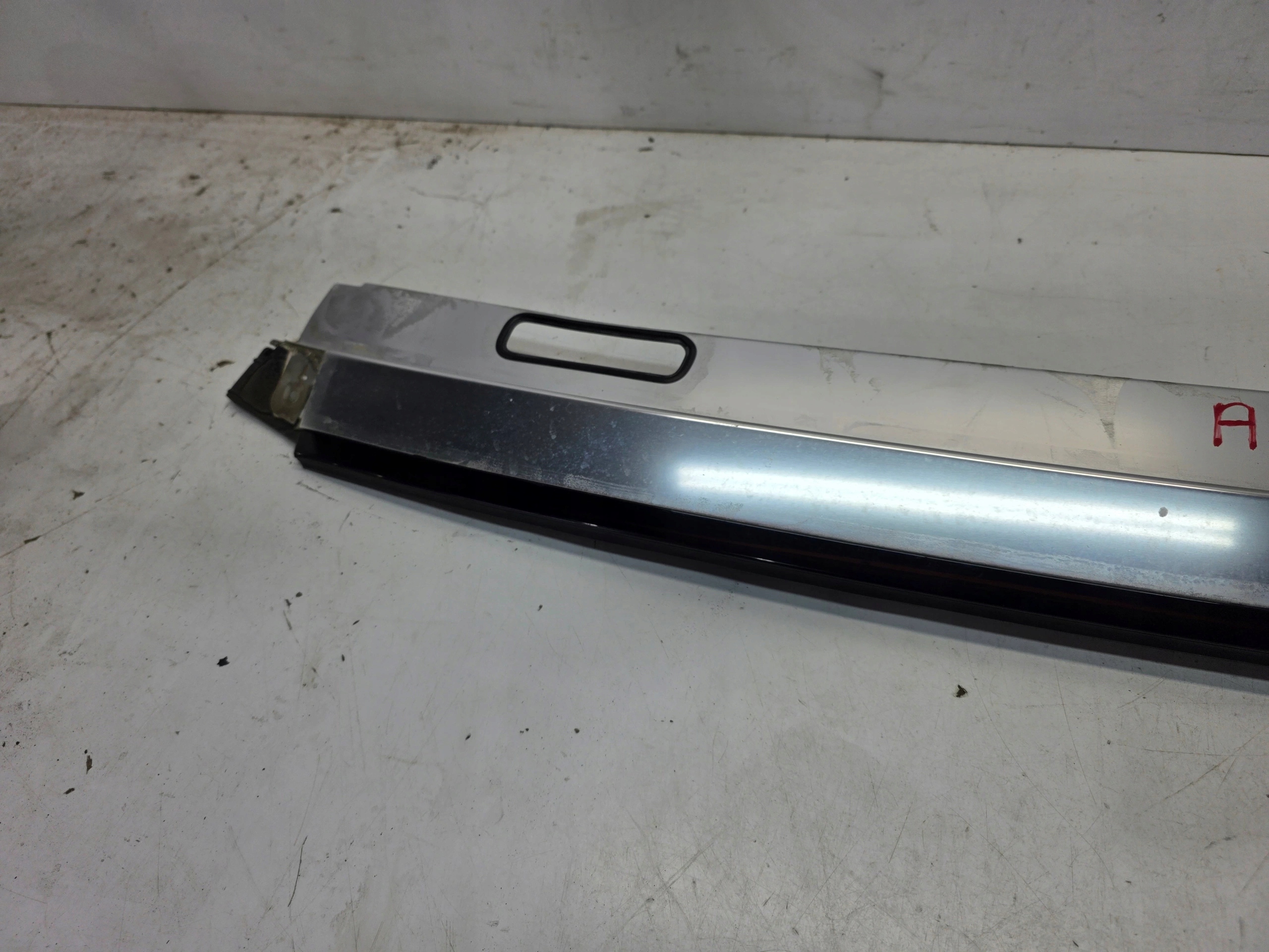 moulding CHROM windows CZOLOWEJ right AUDI A5 8F CABRIO 8F0853829B