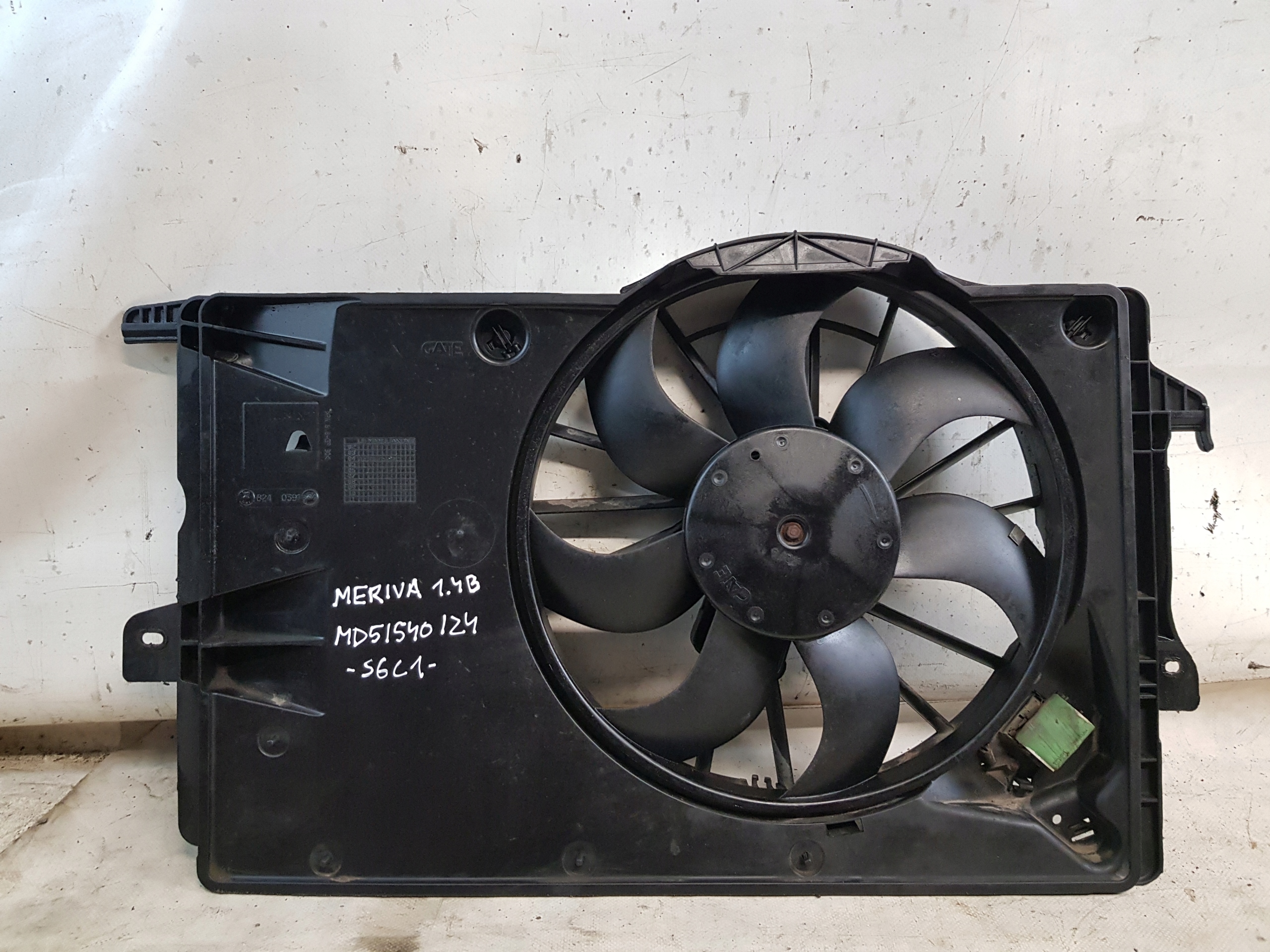 8240391 ventilátor chladiče Opel Meriva A 1.4B
