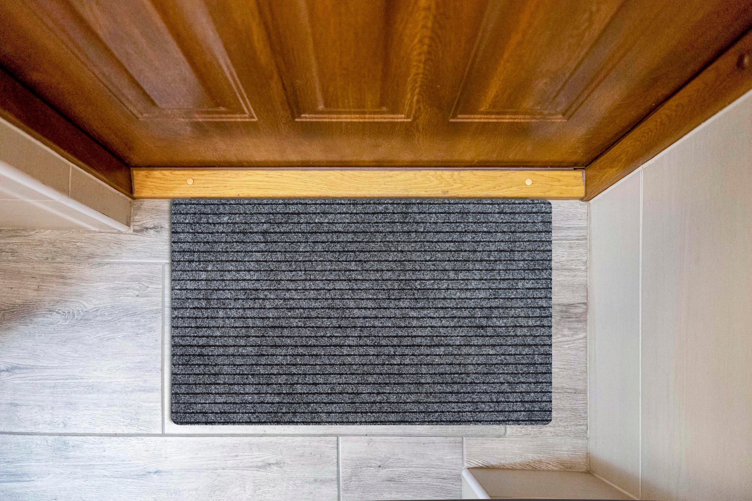 WYCIERACZKA WEJŚCIOWA POD DRZWI DO BUTÓW 50x70 cm Rodzaj gotowa