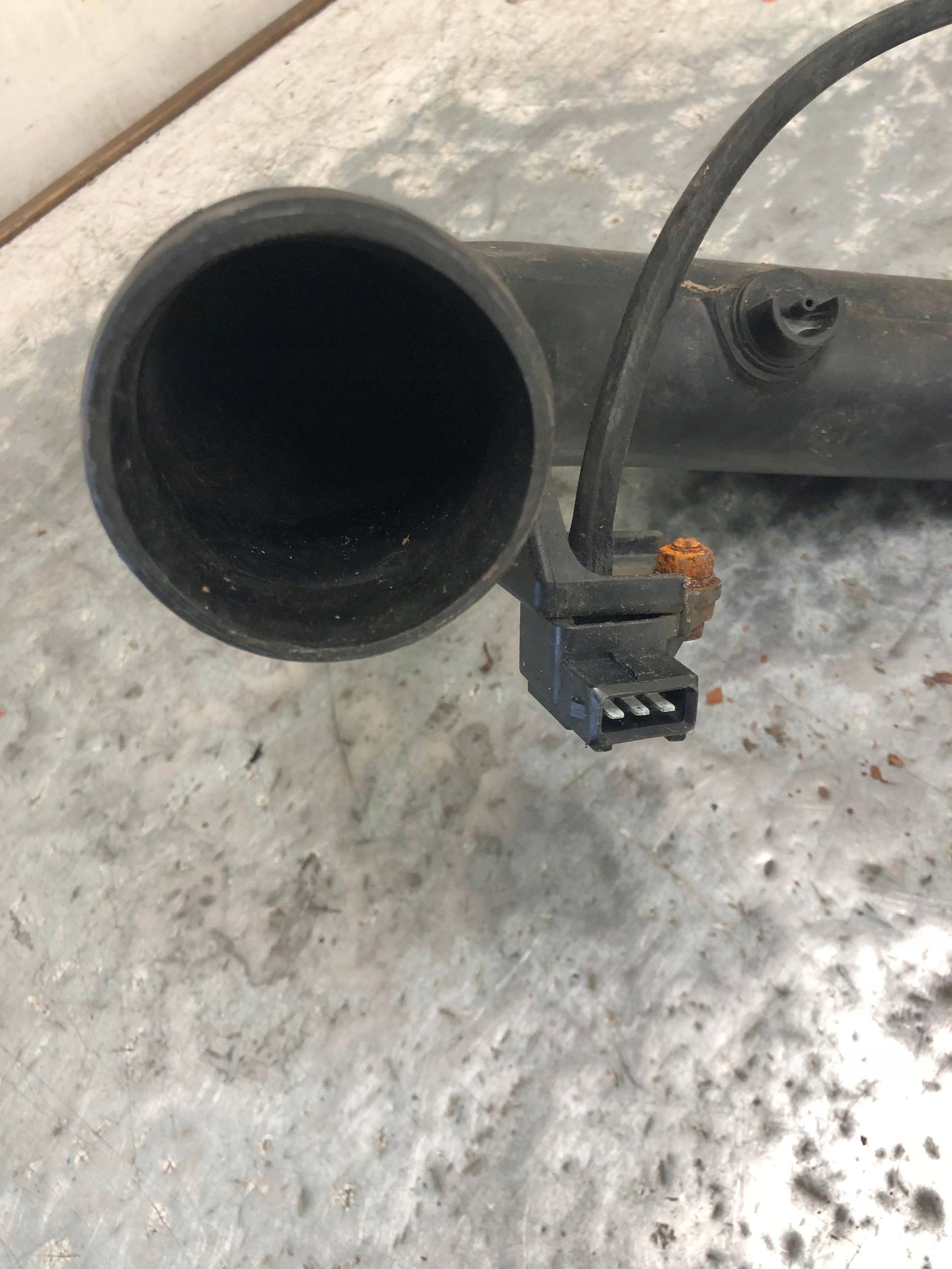 cijev prijenos interkulera MERCEDES SPRINTER W901 9015280308