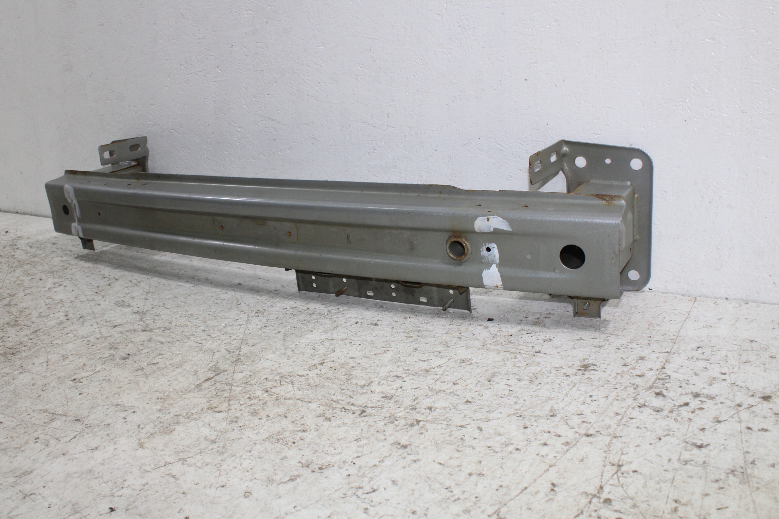 MG ZS EV bumper support front