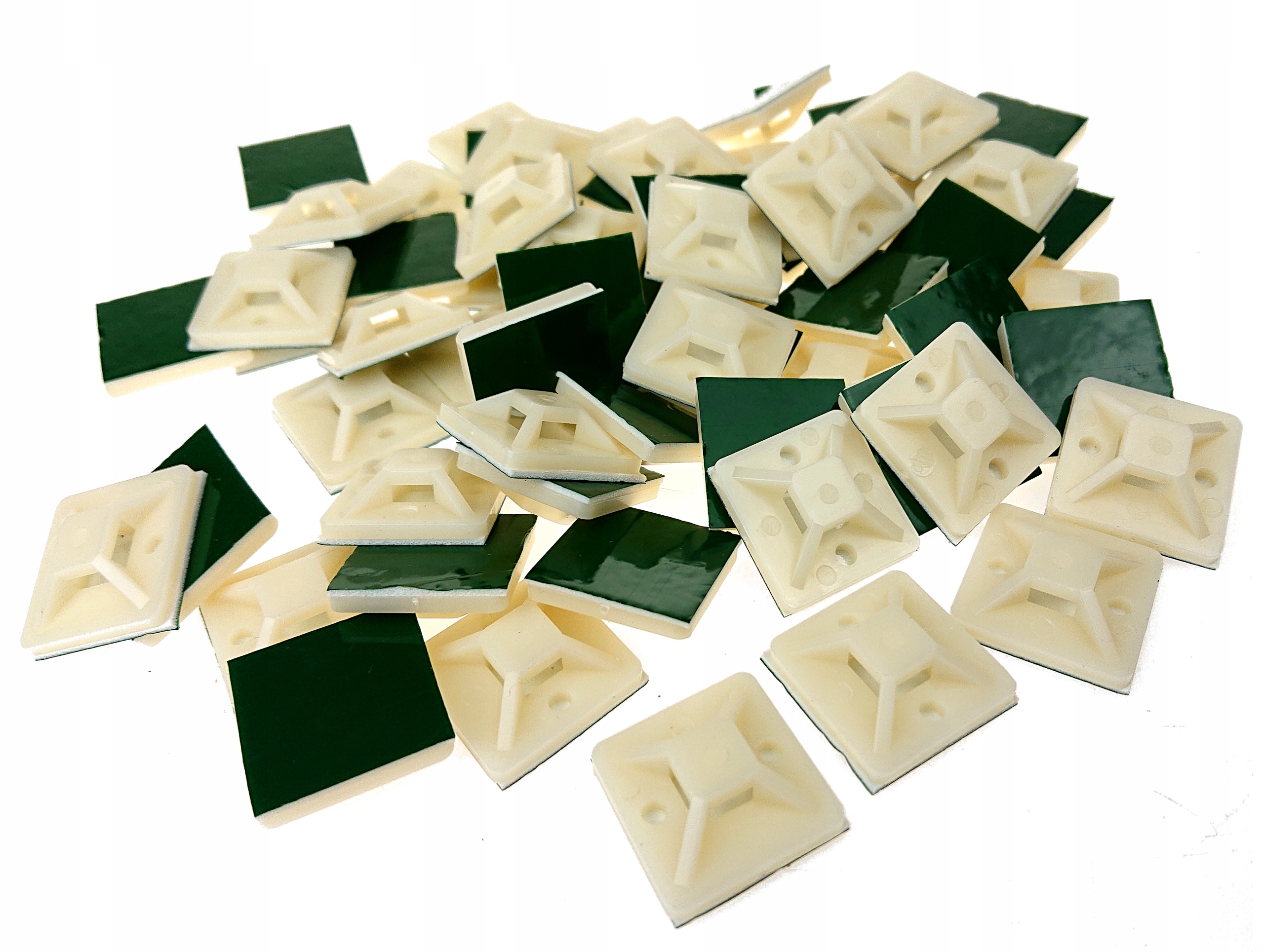 UCHWYT DO KABLI SAMOPRZYLEPNY MOCUJĄCY DO OPASKI KABLOWEJ PRZEWODÓW 30x30