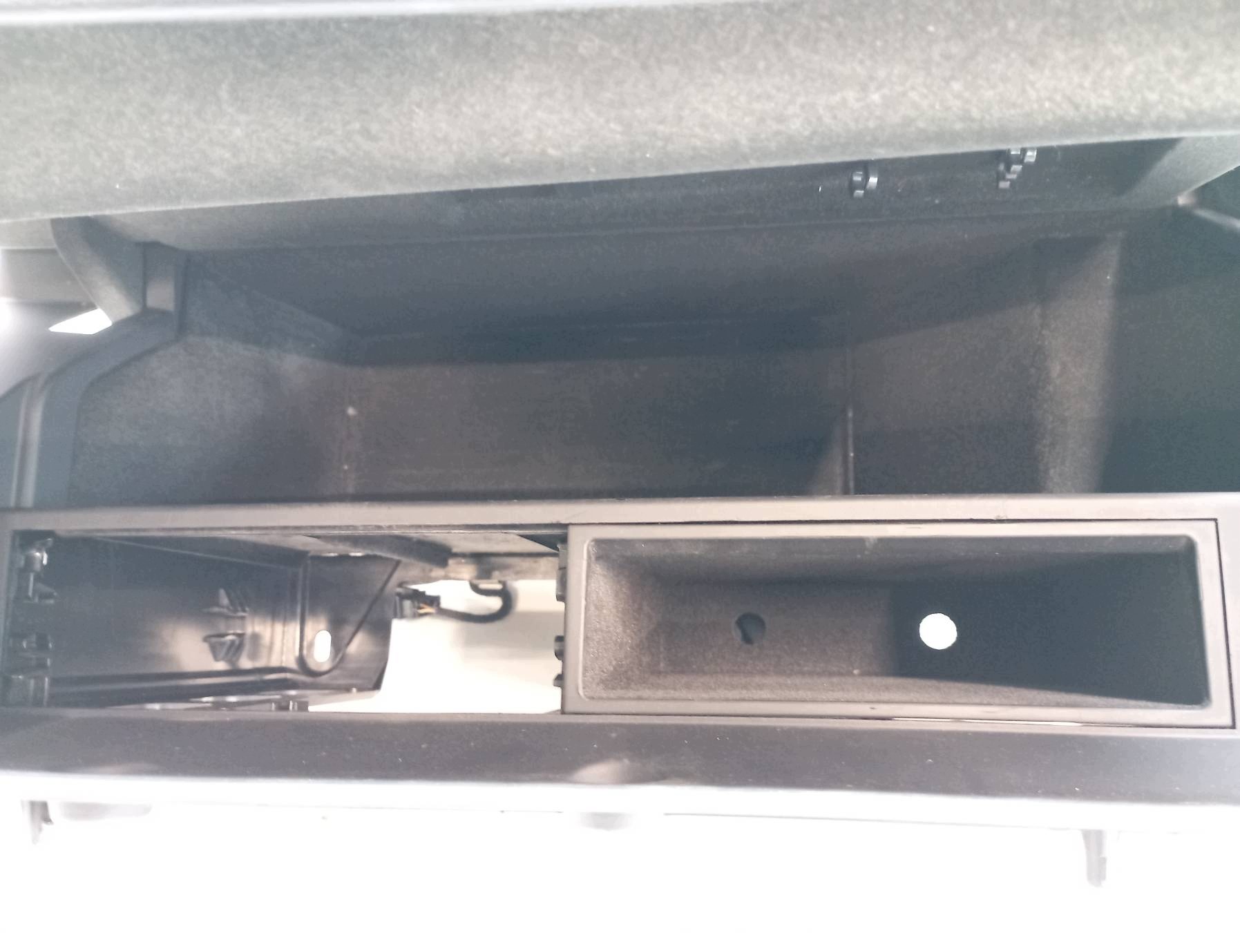 handschuhfach rechts des beifahrers armaturenbrett 4E1857096L Audi A8 II (2002-2010) D3