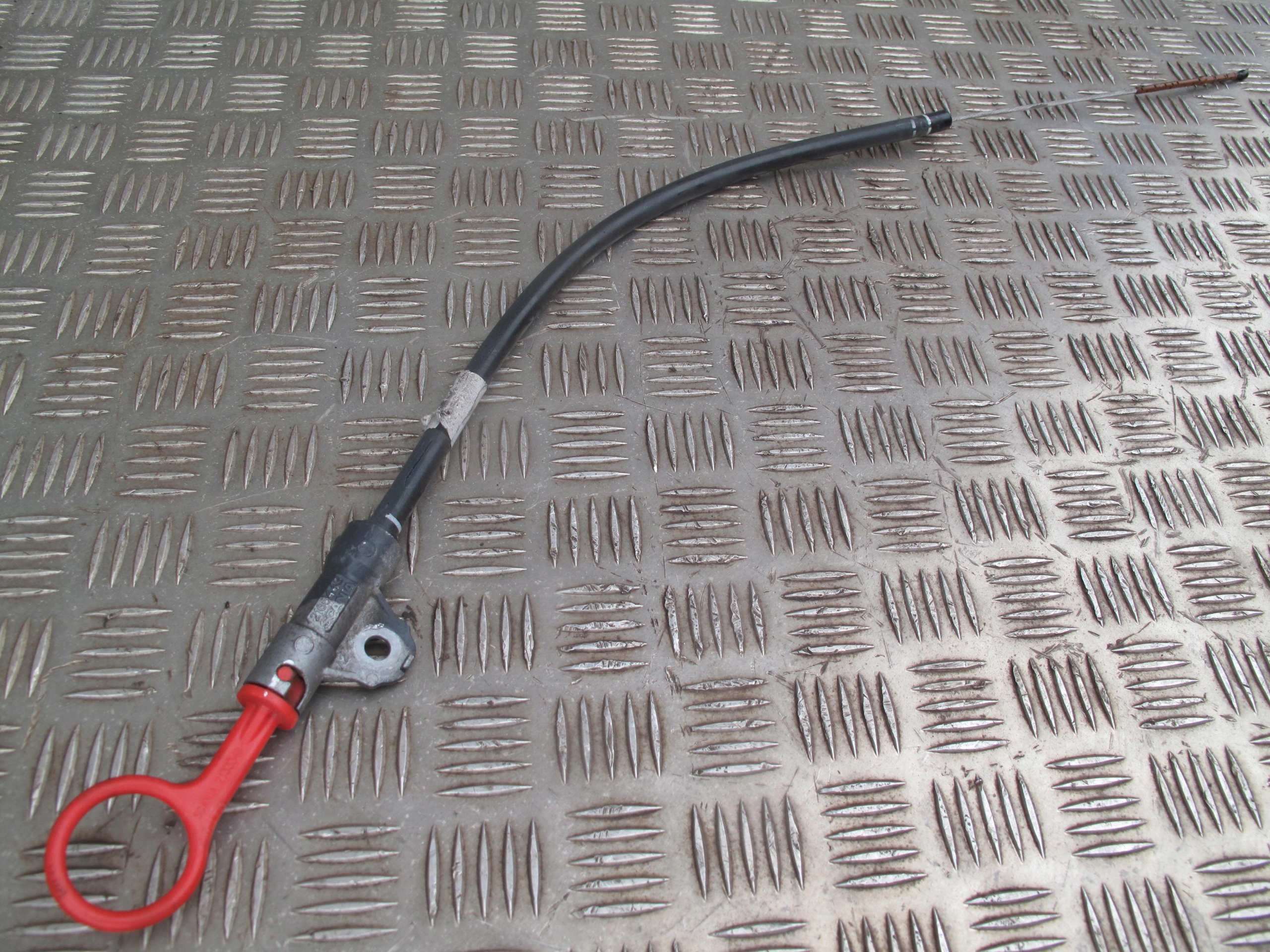 WSKAZNIK OLEJU BAGNET SCANIA R S Part manufacturer Scania original OE