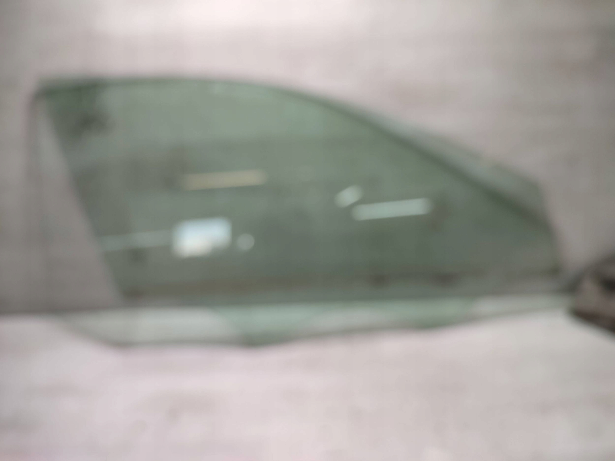 Mercedes-Benz GLA W156 2015 front right window door przednich