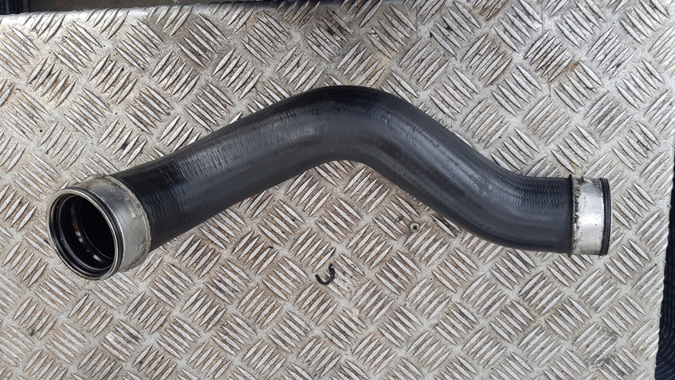 MERCEDES W211 3.0 V6 rohr intercooler A2115282482