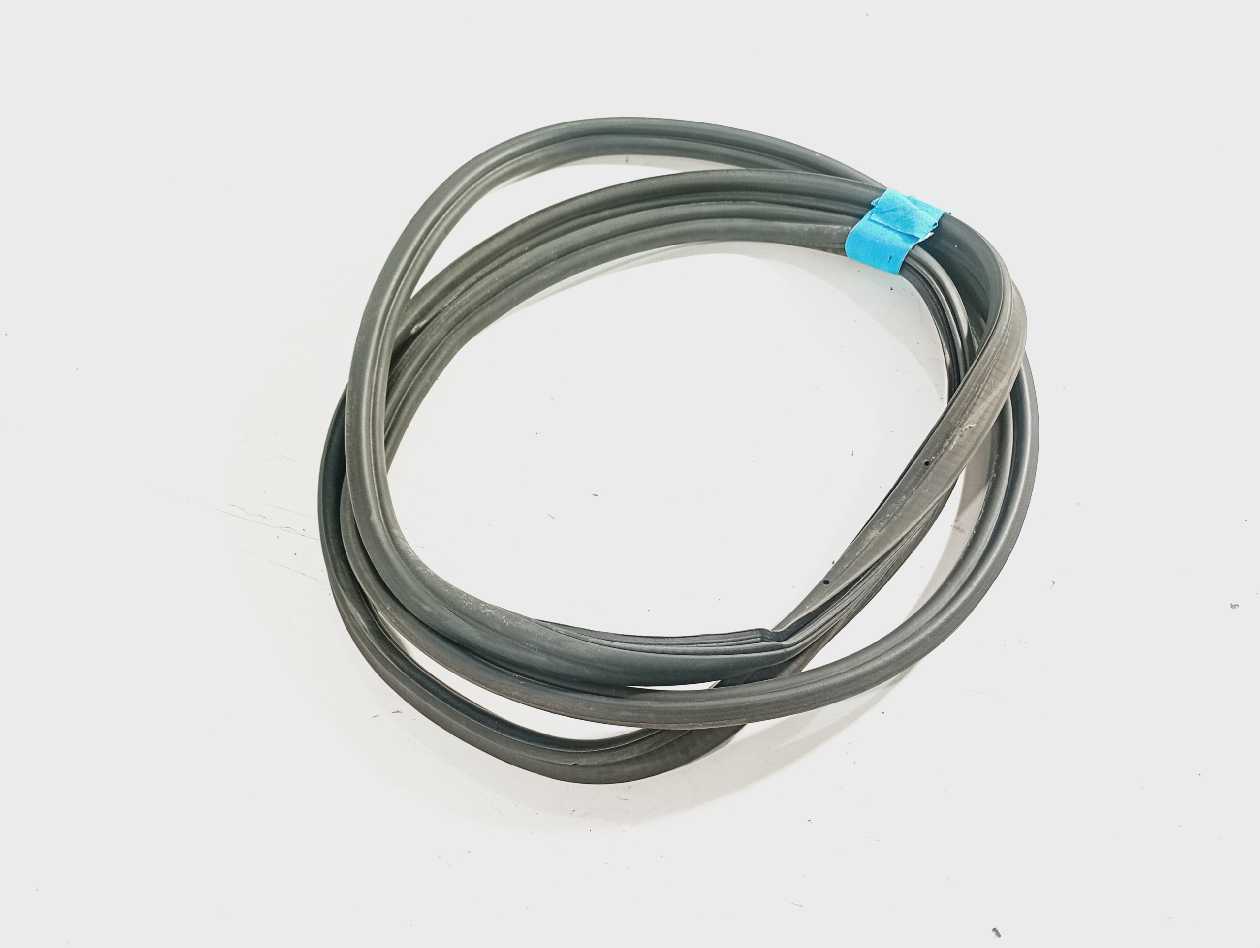 joint du capot coffre VW TOURAN 1 et 03-09