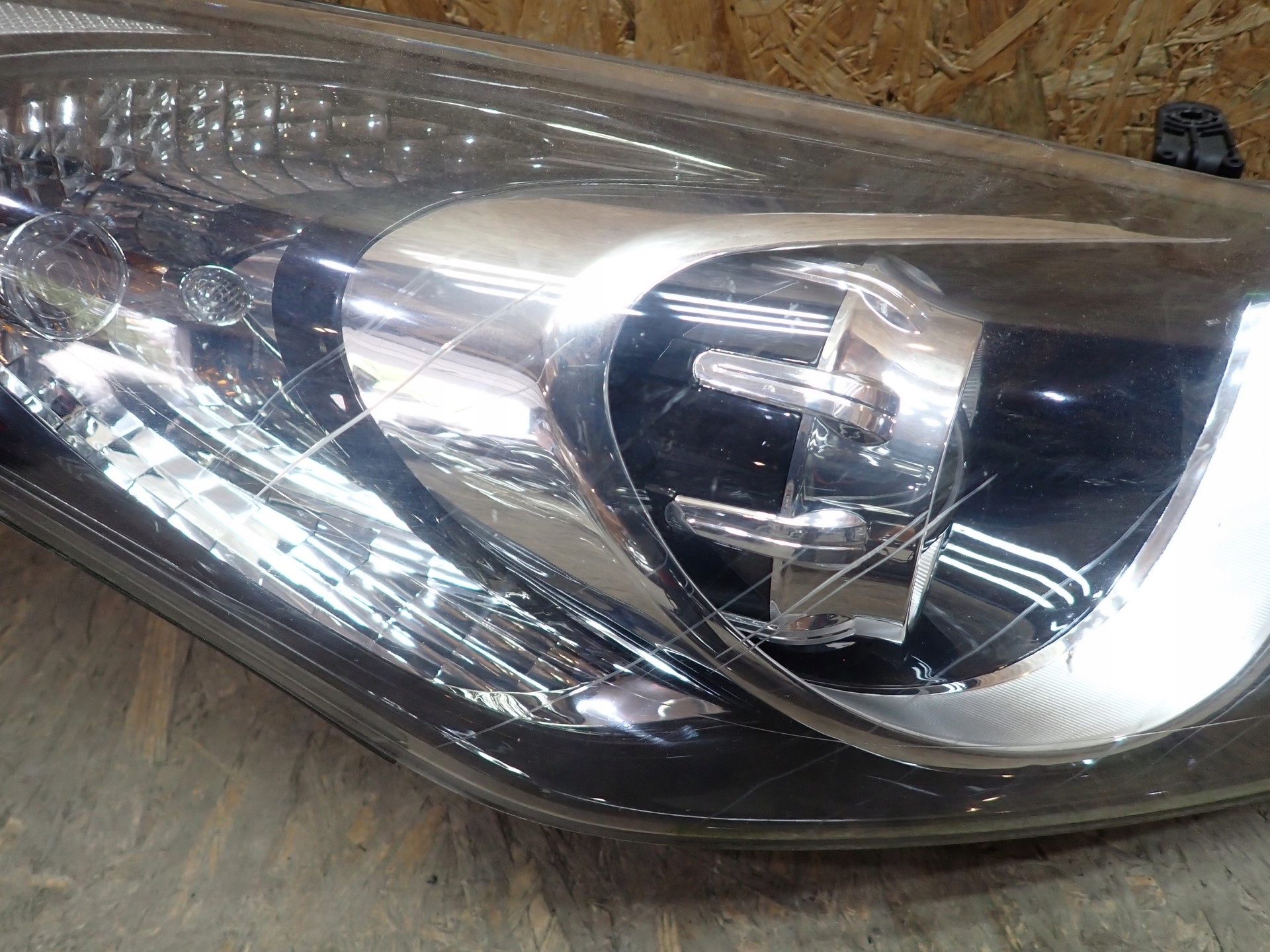 light right REFLEKTOR right HYUNDAI I30 2 II GD 2011-2016R 92102-A6020