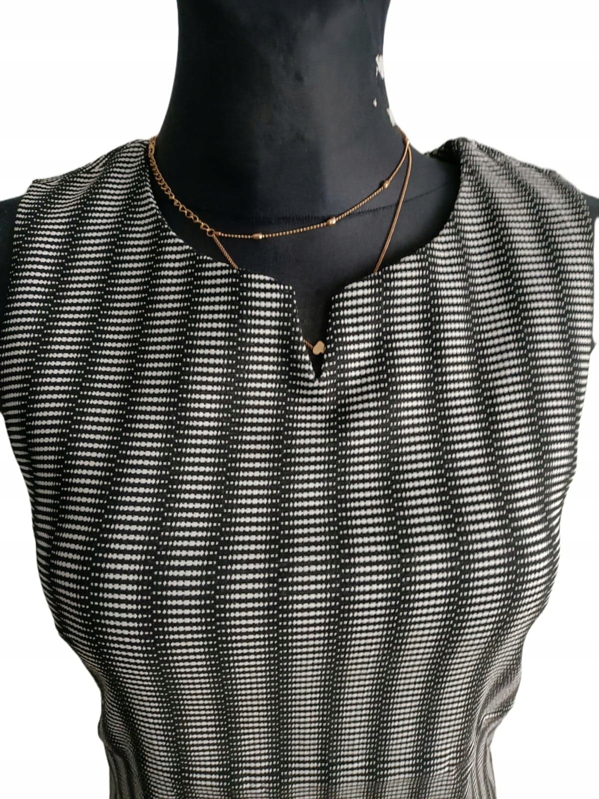 elegancka sukienka w paski roz.XL Model tuba