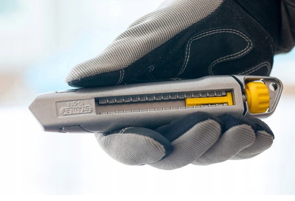 Nóż z ostrzem łamanym STANLEY INTERLOCK 4-10-018 Rodzaj nóż