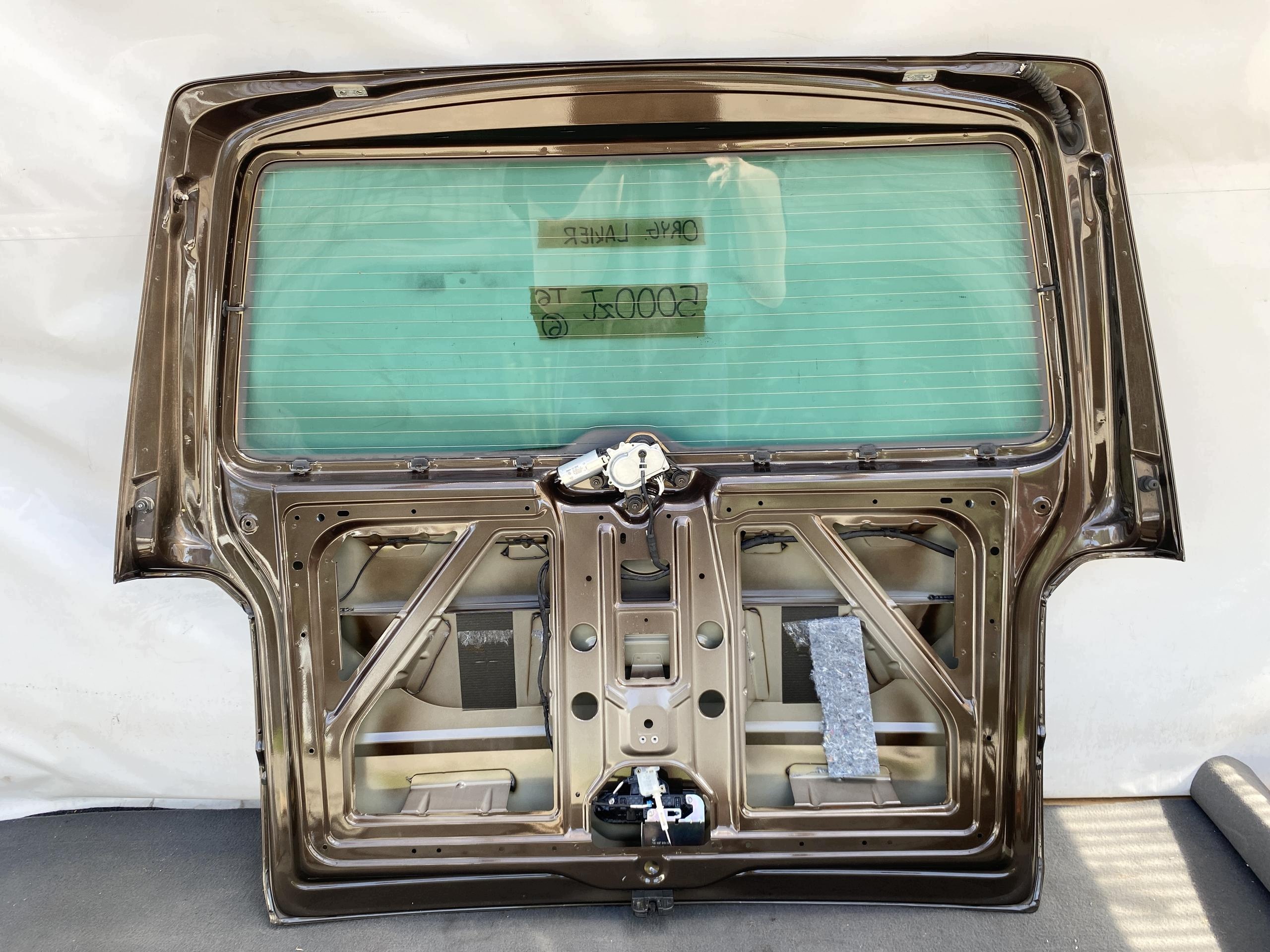 VW TRANSPORTER MULTIVAN T6 16- boot doors rear part BRAZOWY METALIK ORYG. LAKIER