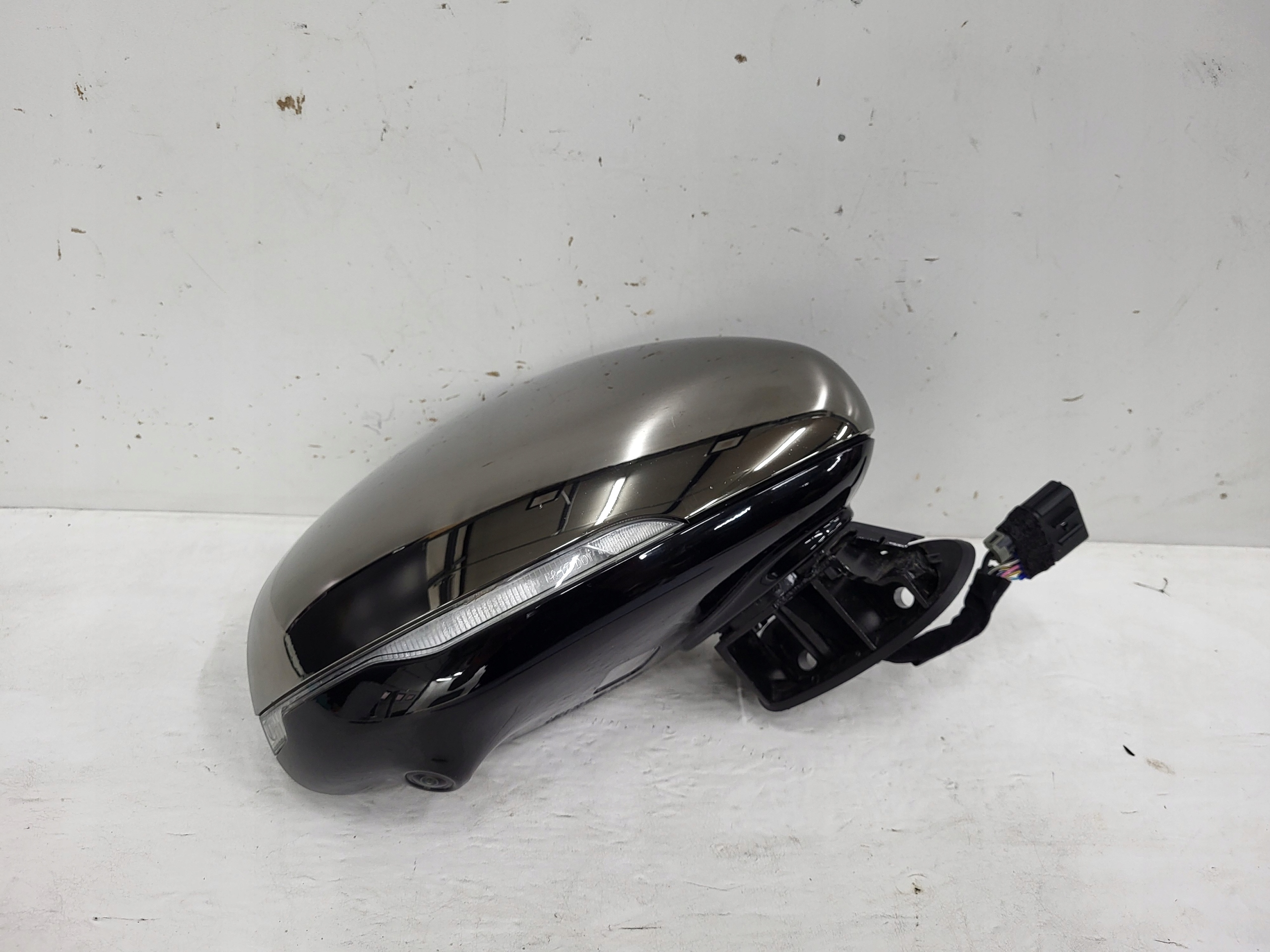 kia STINGER зеркало правое 8 пинов