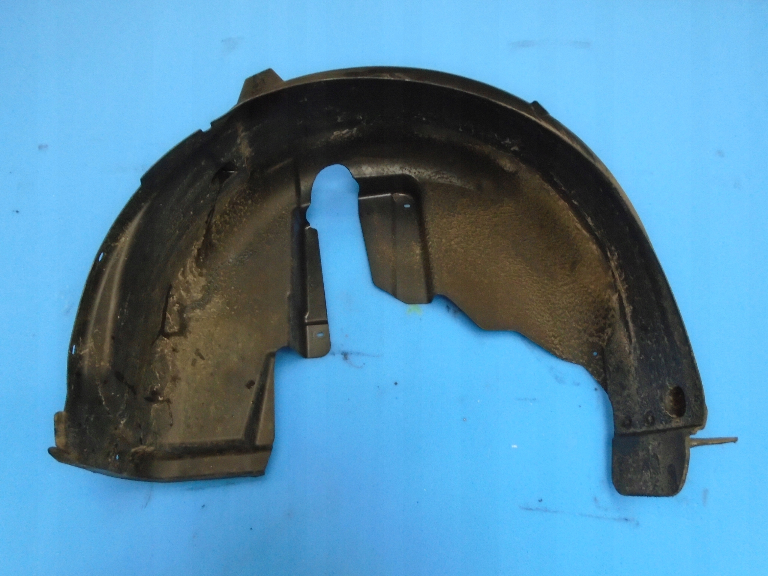 SKODA SCALA подкрылки задний правый оригинал