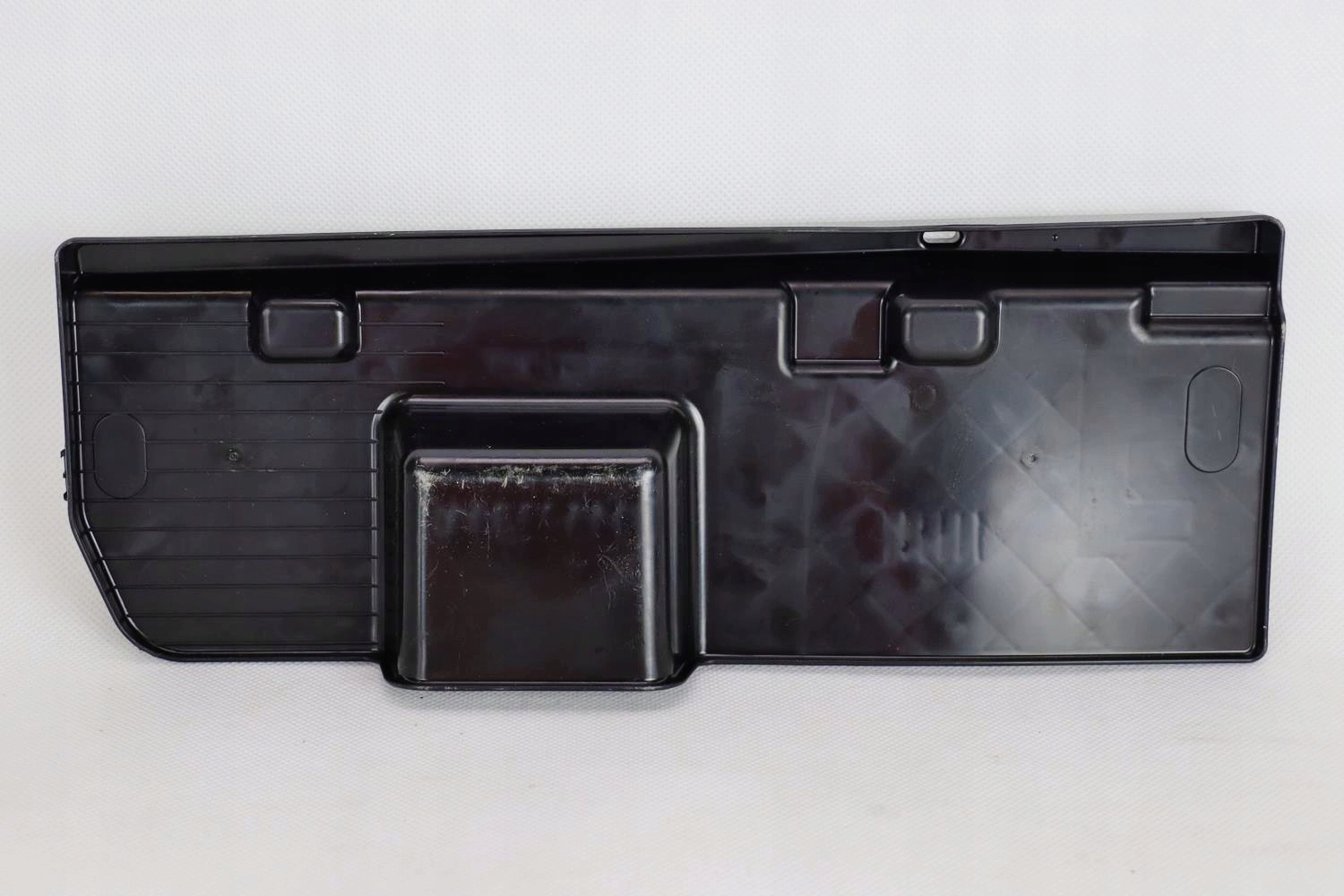 TESLA MODEL 3 MASKOWNICA KOMPUTERA SAMOCHODOWEGO Part number 1468367 00 A