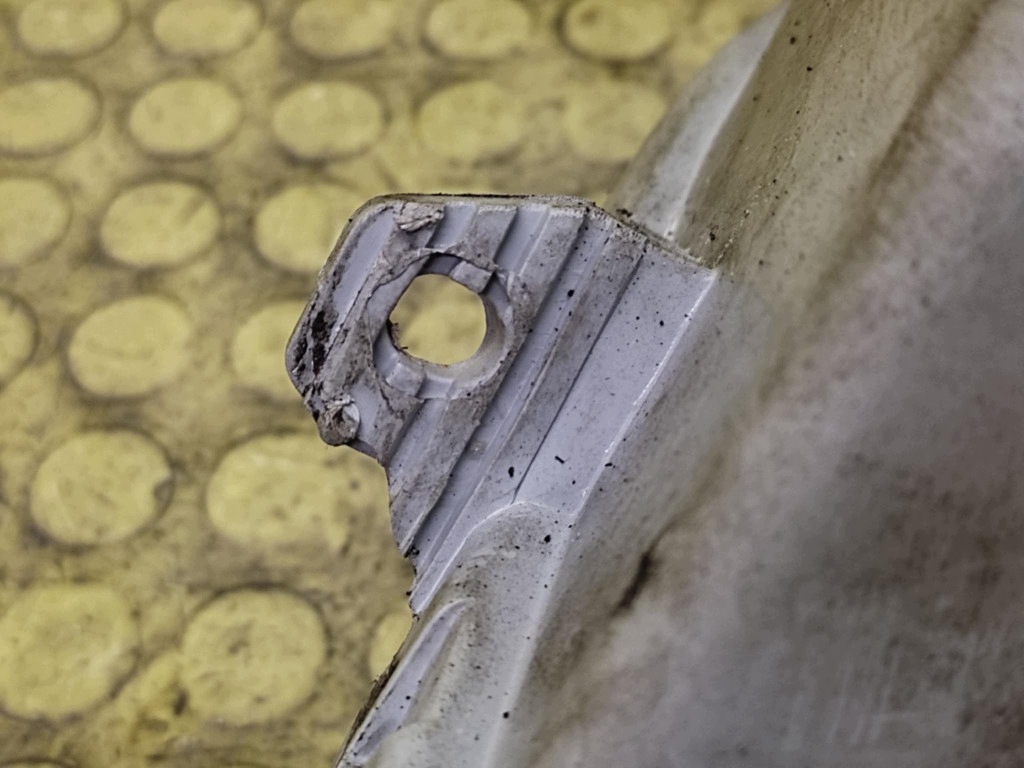 CHEVROLET AVEO REFLEKTOR far desni prednji dio