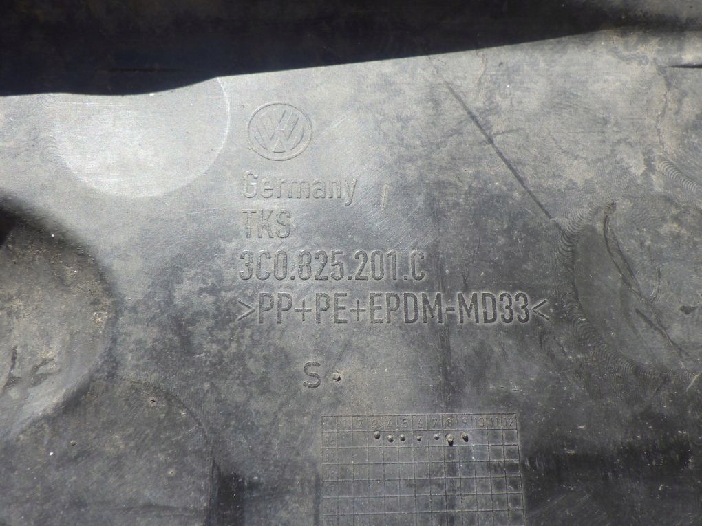 VW PASSAT B6 B7 KOMBI cover chassis left