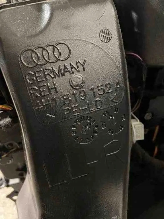 Audi A8 S8 D4 4H 4H1819152A Группа нагреватель