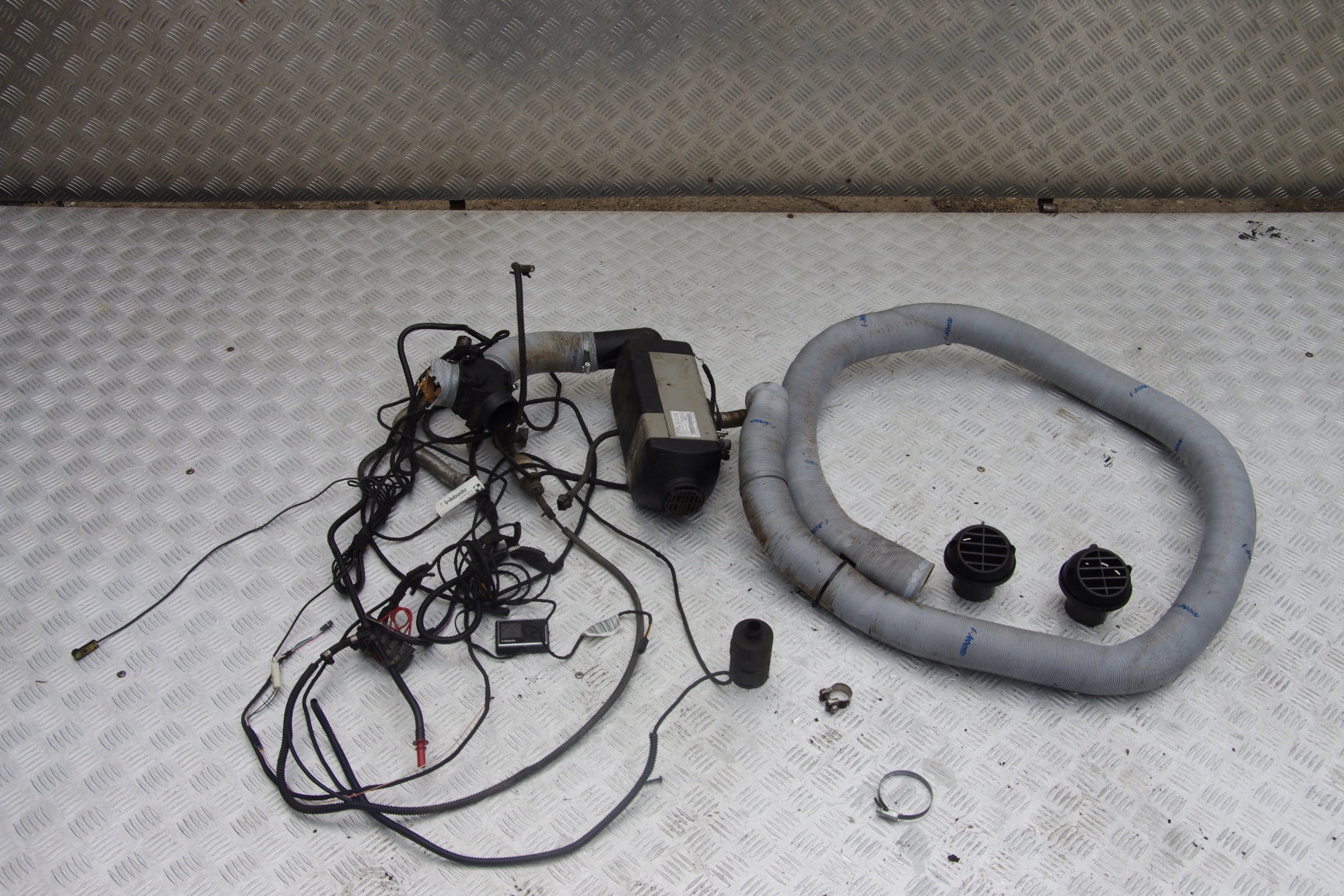 СТОЯНОЧНЫЙ ОТОПИТЕЛЬ WEBASTO AIR TOP 2000 STC