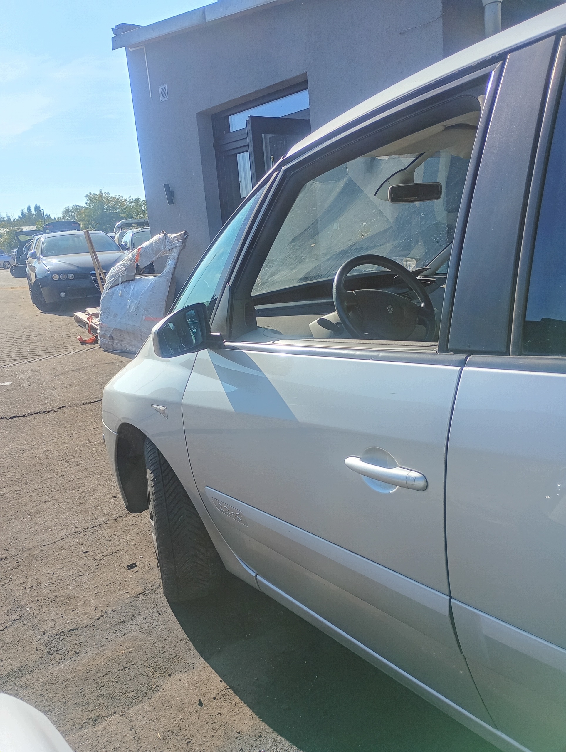 door left front front Renault Espace IV 4 03-12 code lakieru TED69
