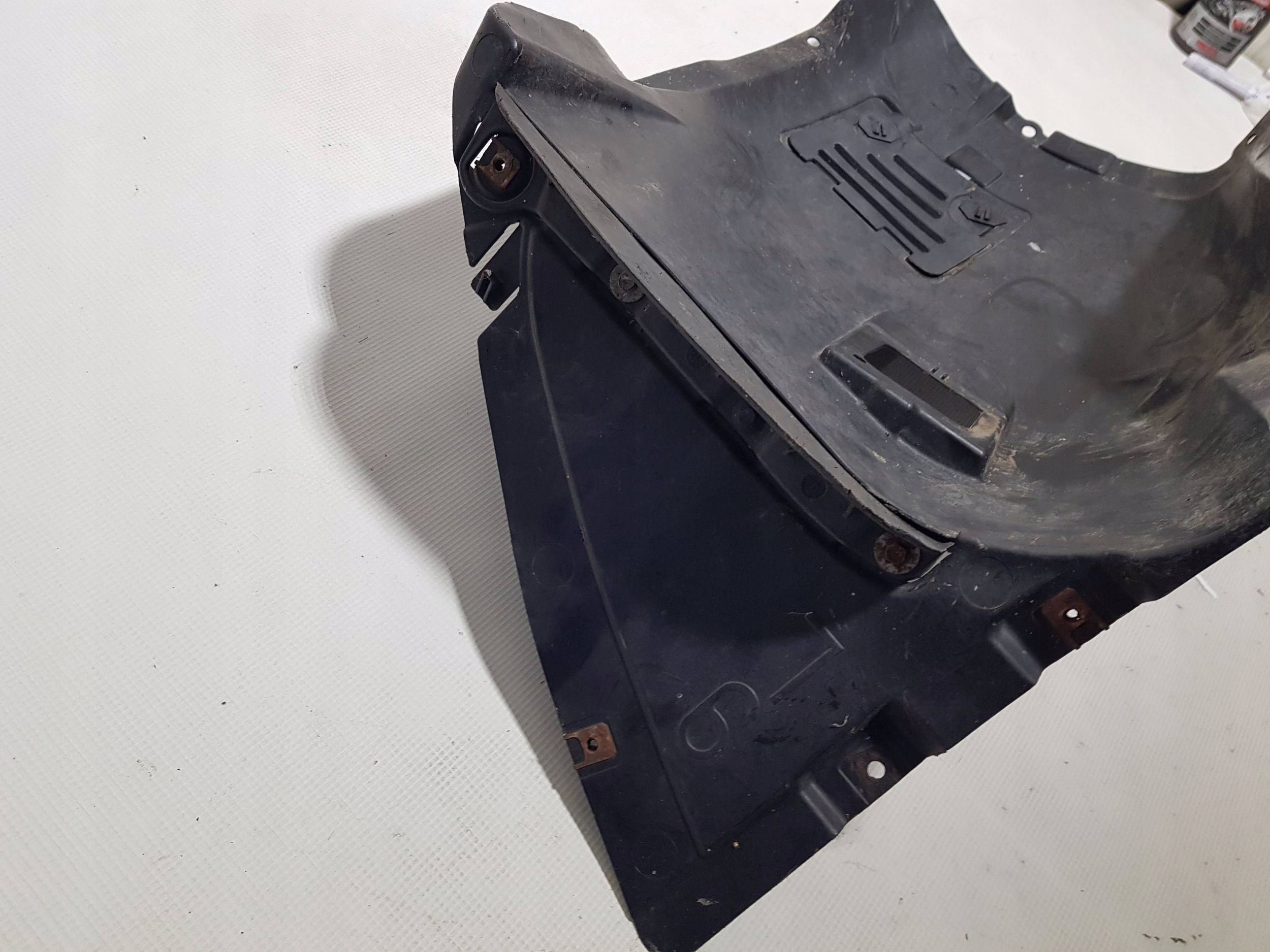 podblatník přední předek levé BMW 3 E90 E91 7059379