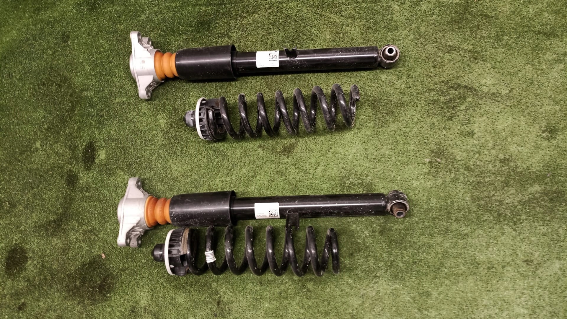 BMW 3 G20 shock absorber + spring rear part 6885150