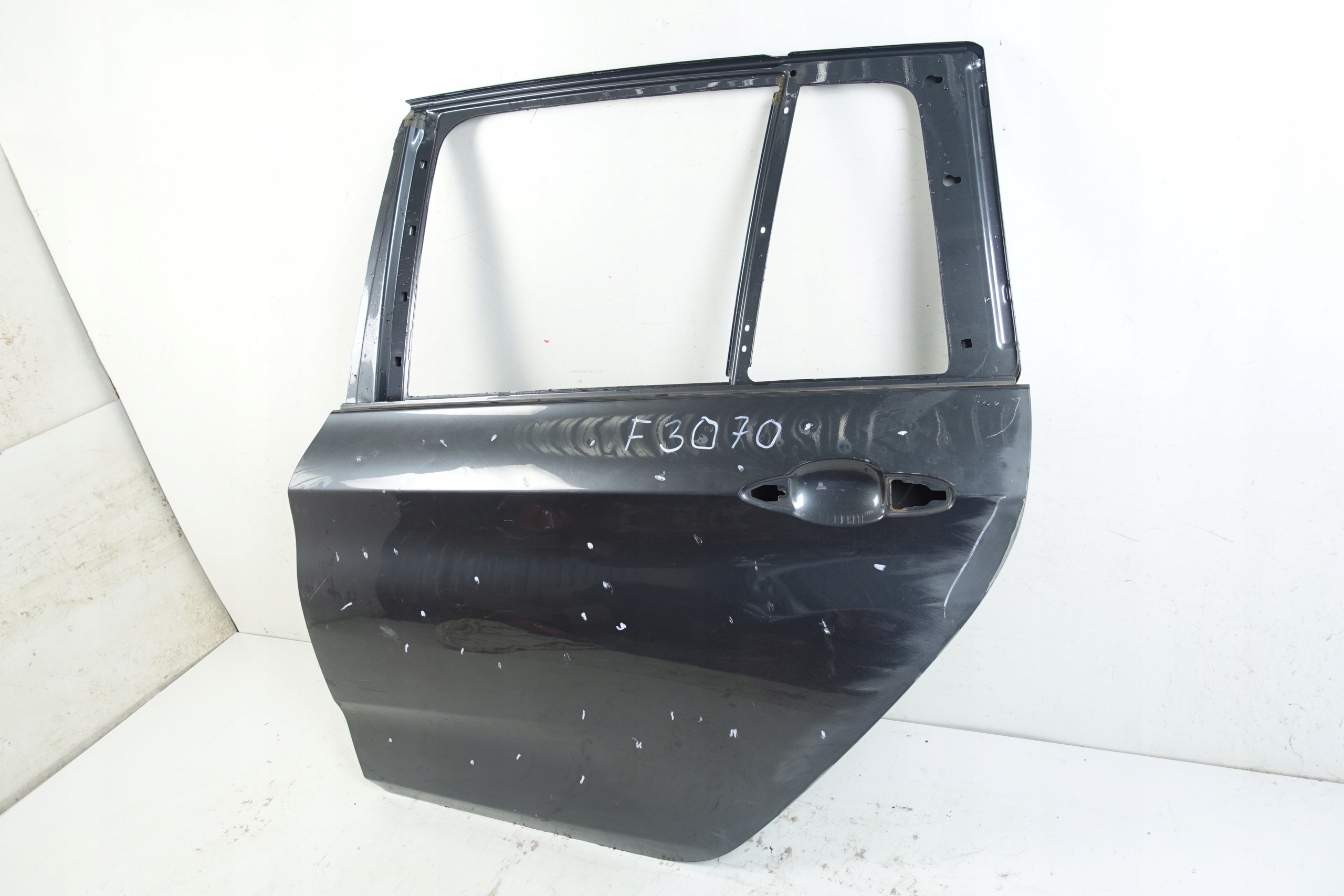 BMW 2 F46 GT 2014- door rear. left rear part