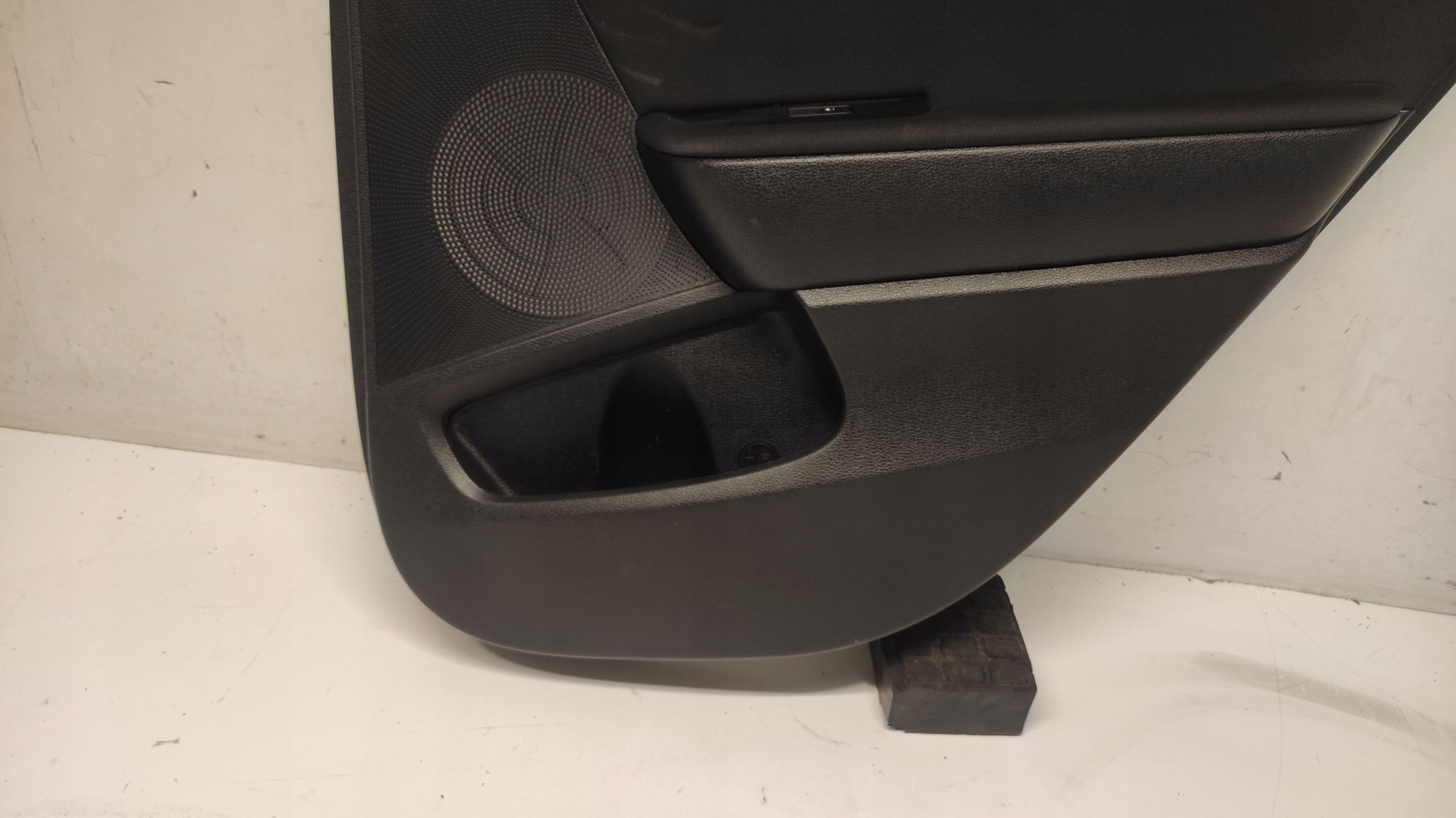 KIA XCEED side upholstery door right right rear part rear 17-24