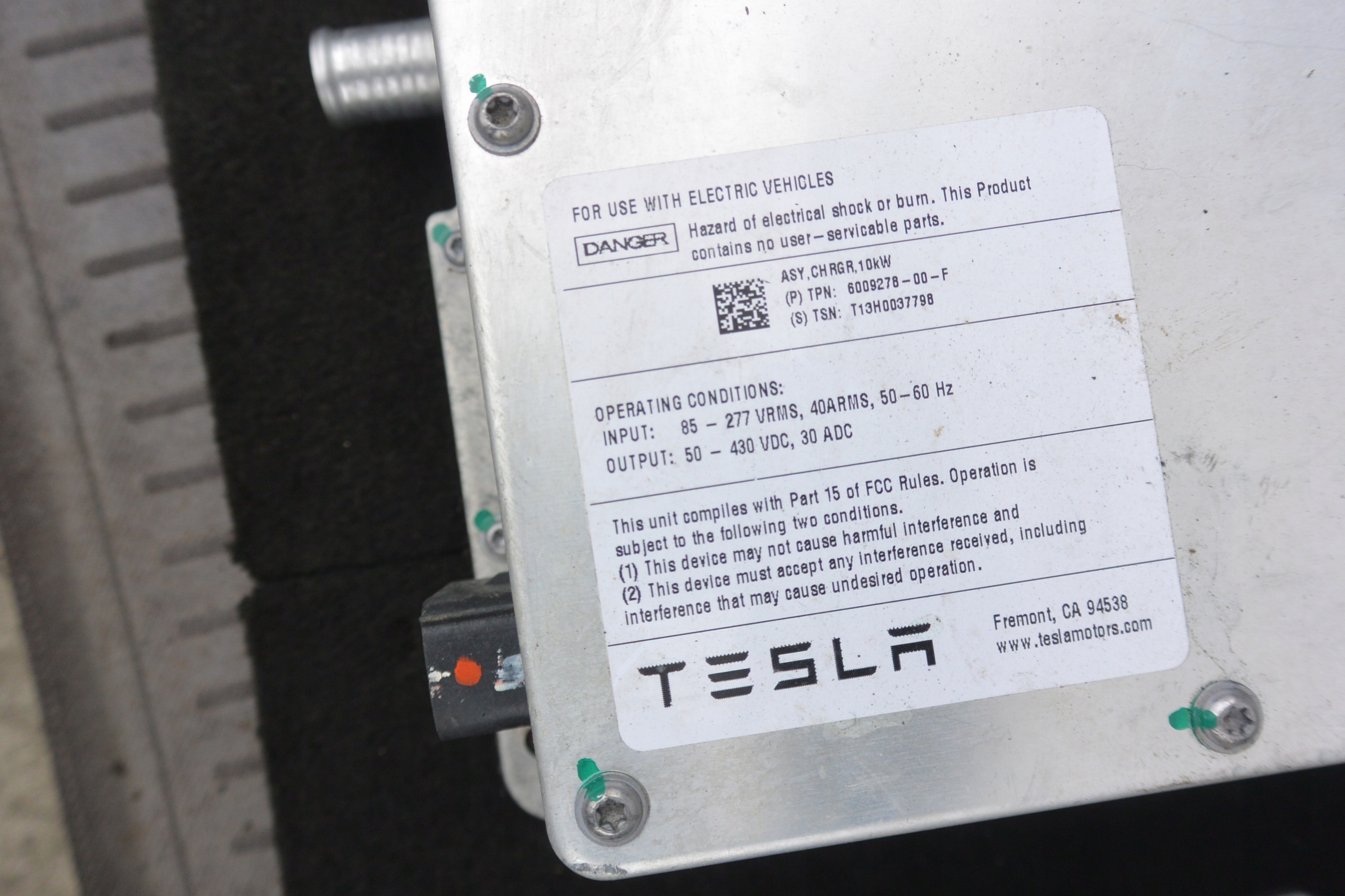 TESLA S 85 RWD CHARGER LADOWANIA modulo 12-15
