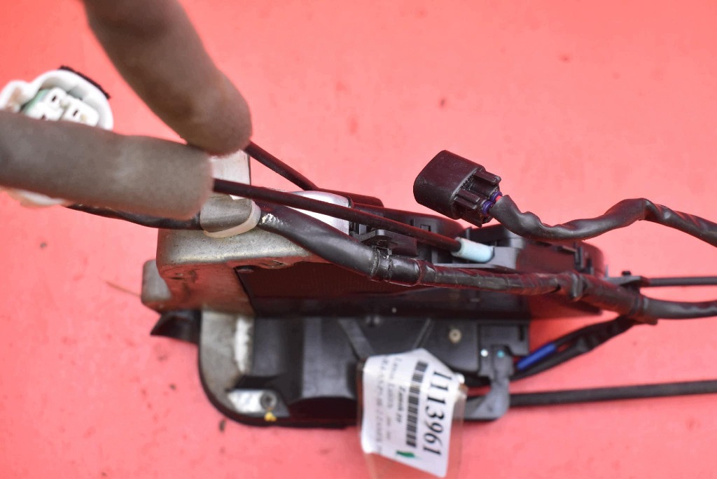 lock door right front front EU A046693 LEXUS LS 4 IV LS600H 06-09