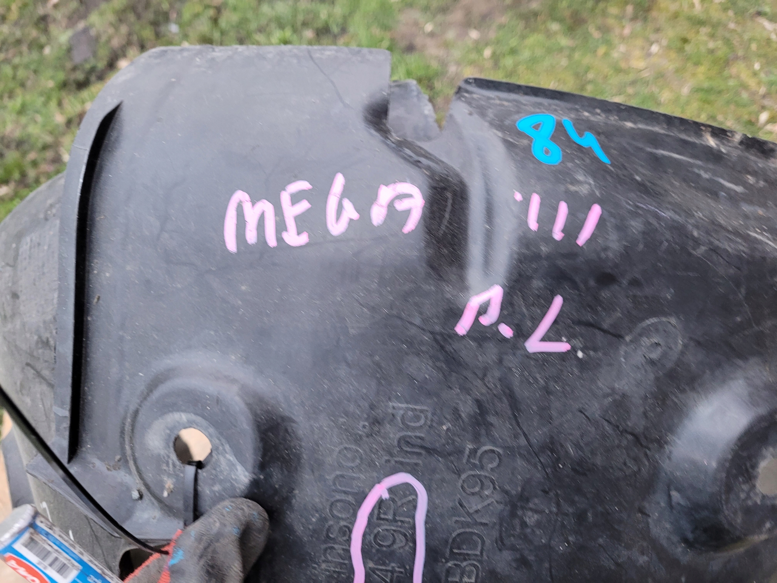 mudguard front front left RENAULT MEGANE III